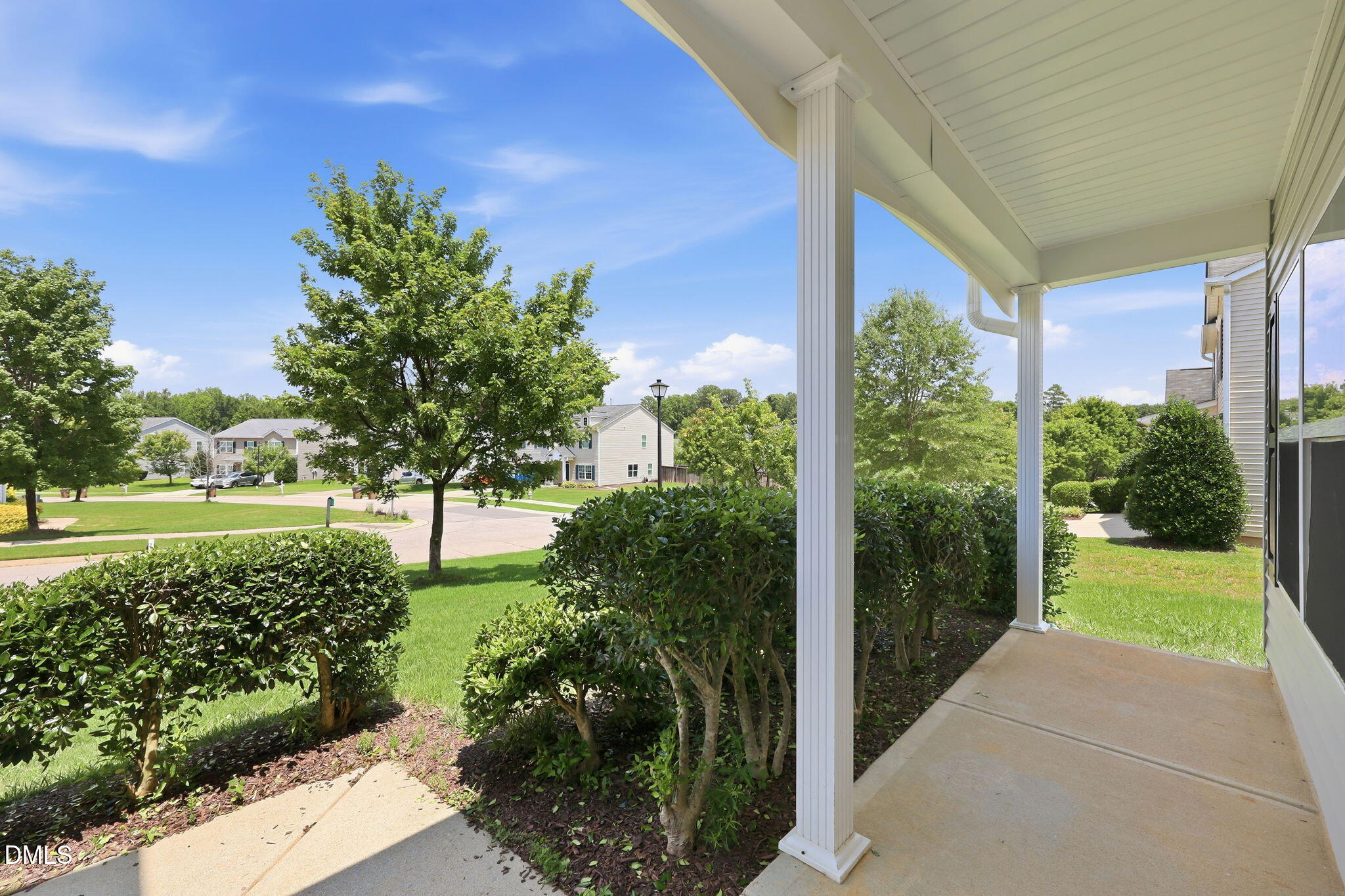 1121 Crendall Way Property Photo 2