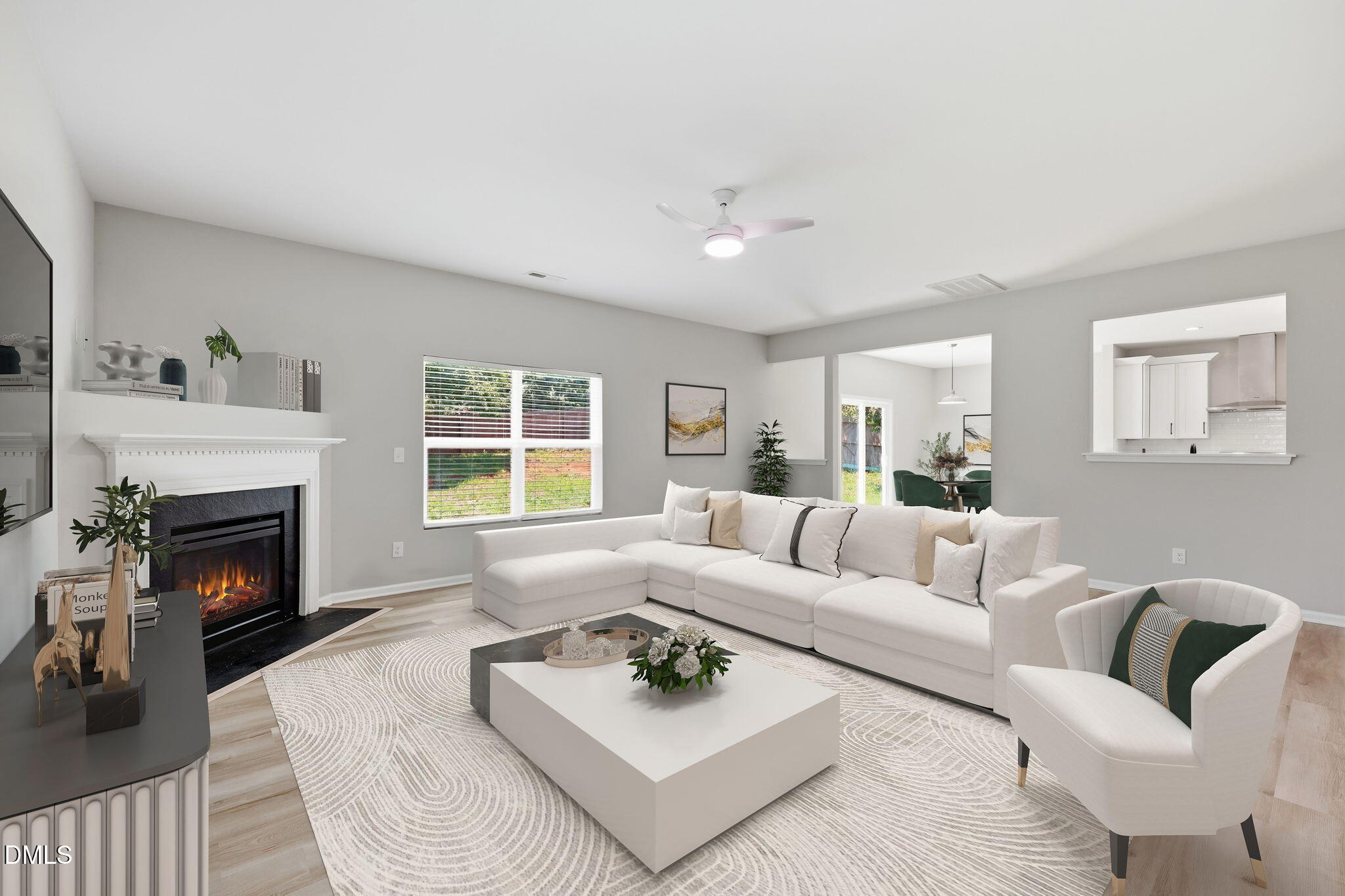1121 Crendall Way Property Photo 4