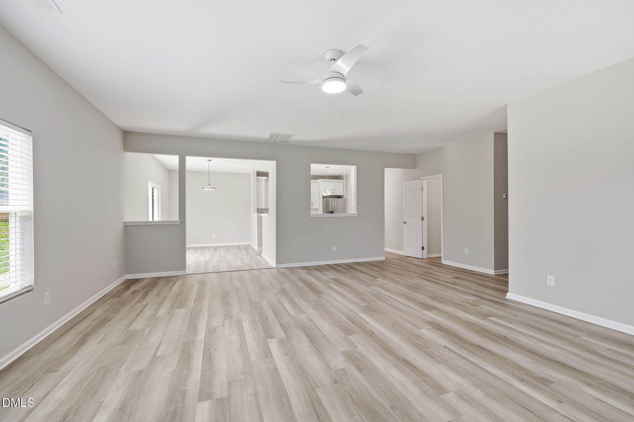 1121 Crendall Way Property Photo 6