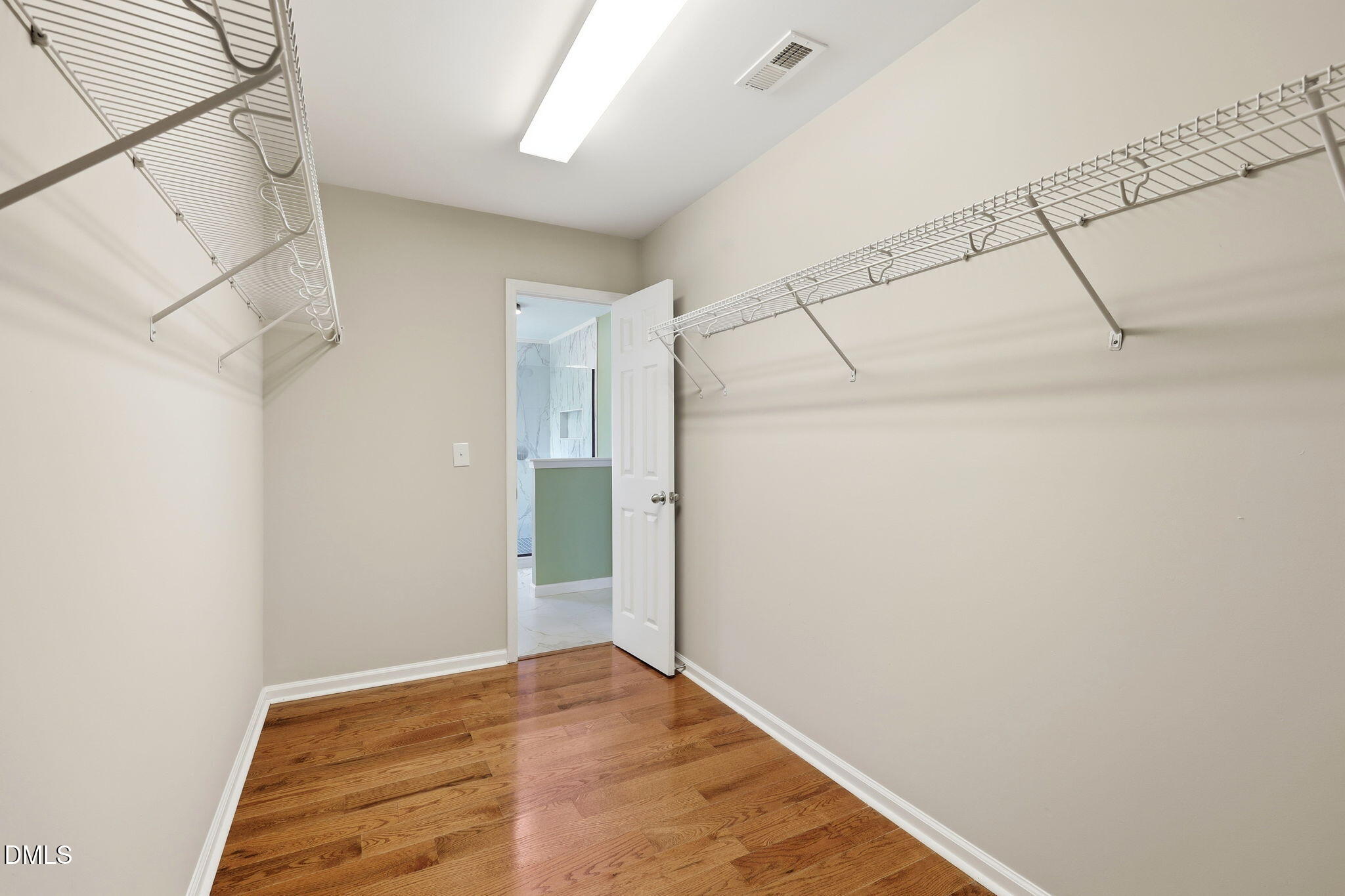 1121 Crendall Way Property Photo 25