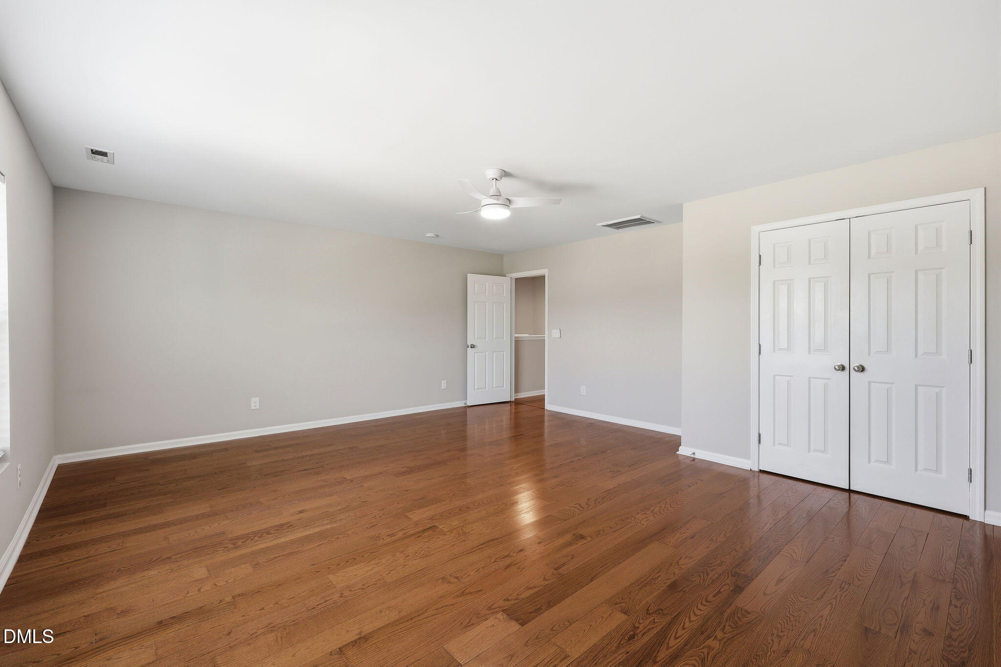 1121 Crendall Way Property Photo 29
