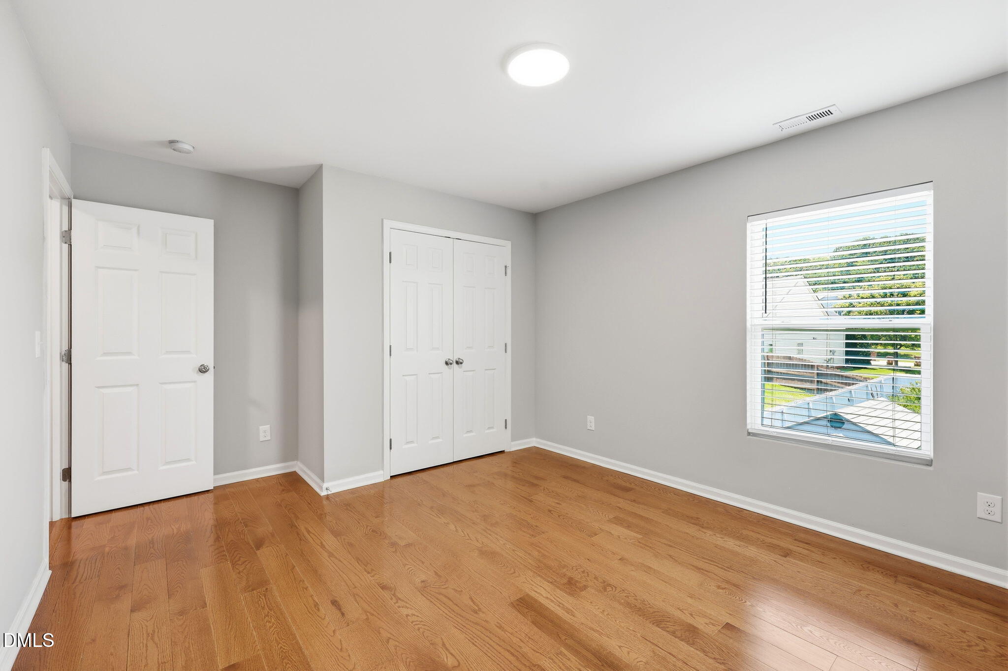 1121 Crendall Way Property Photo 33