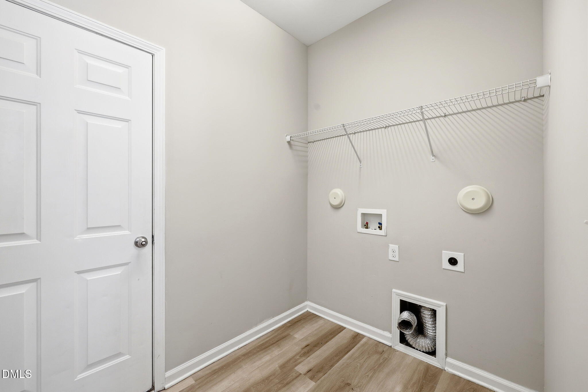 1121 Crendall Way Property Photo 38