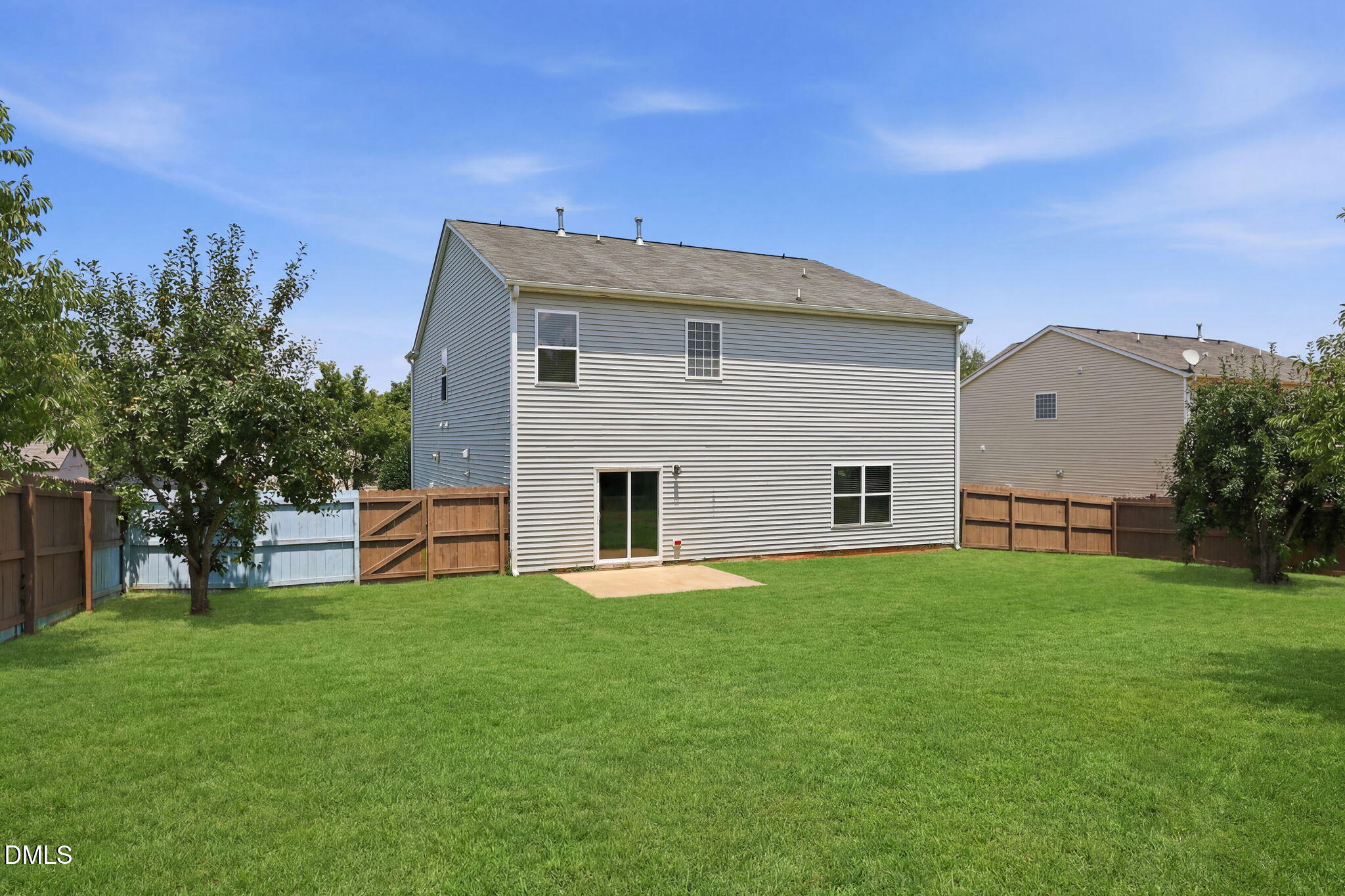 1121 Crendall Way Property Photo 40
