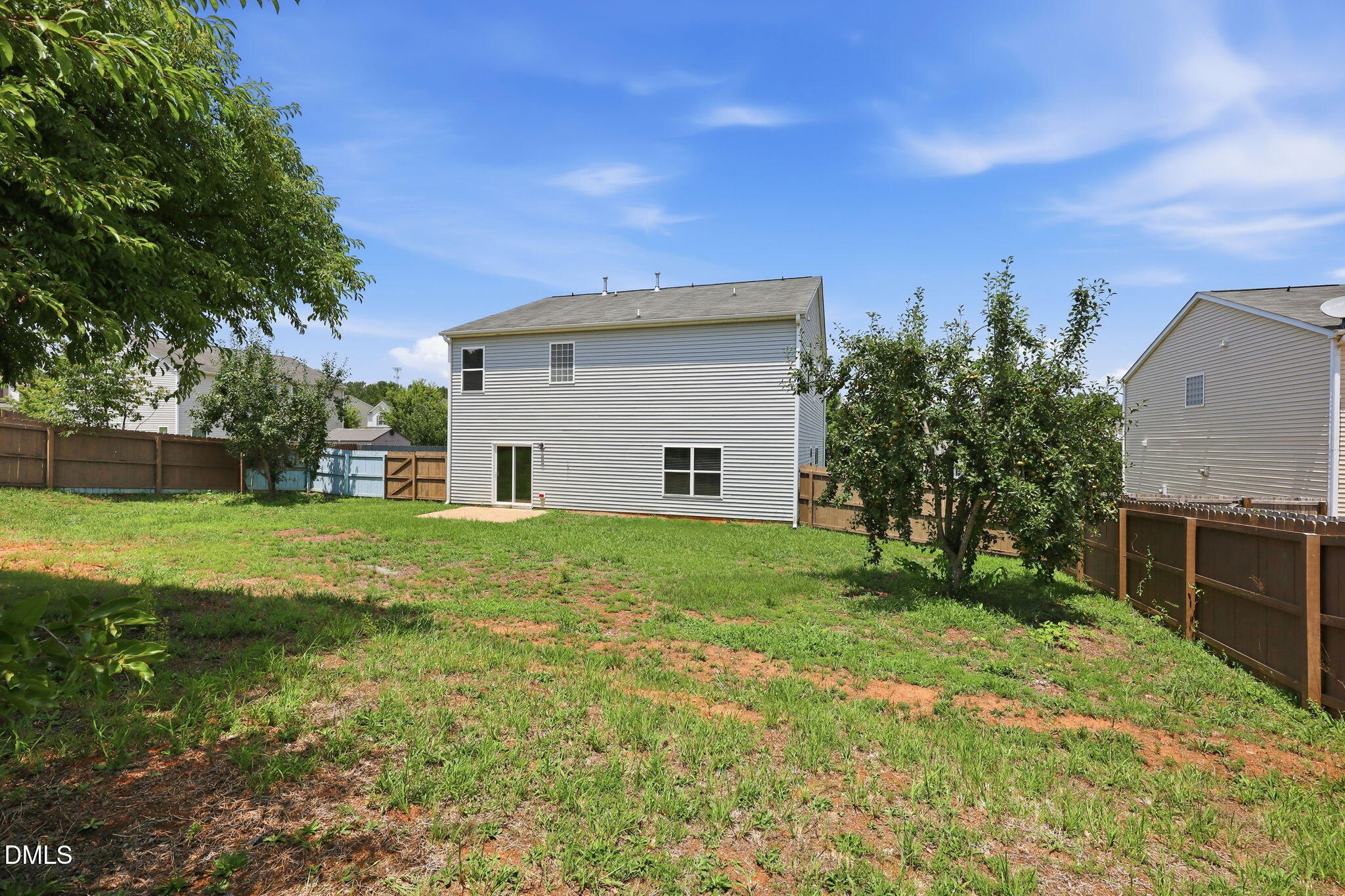 1121 Crendall Way Property Photo 43