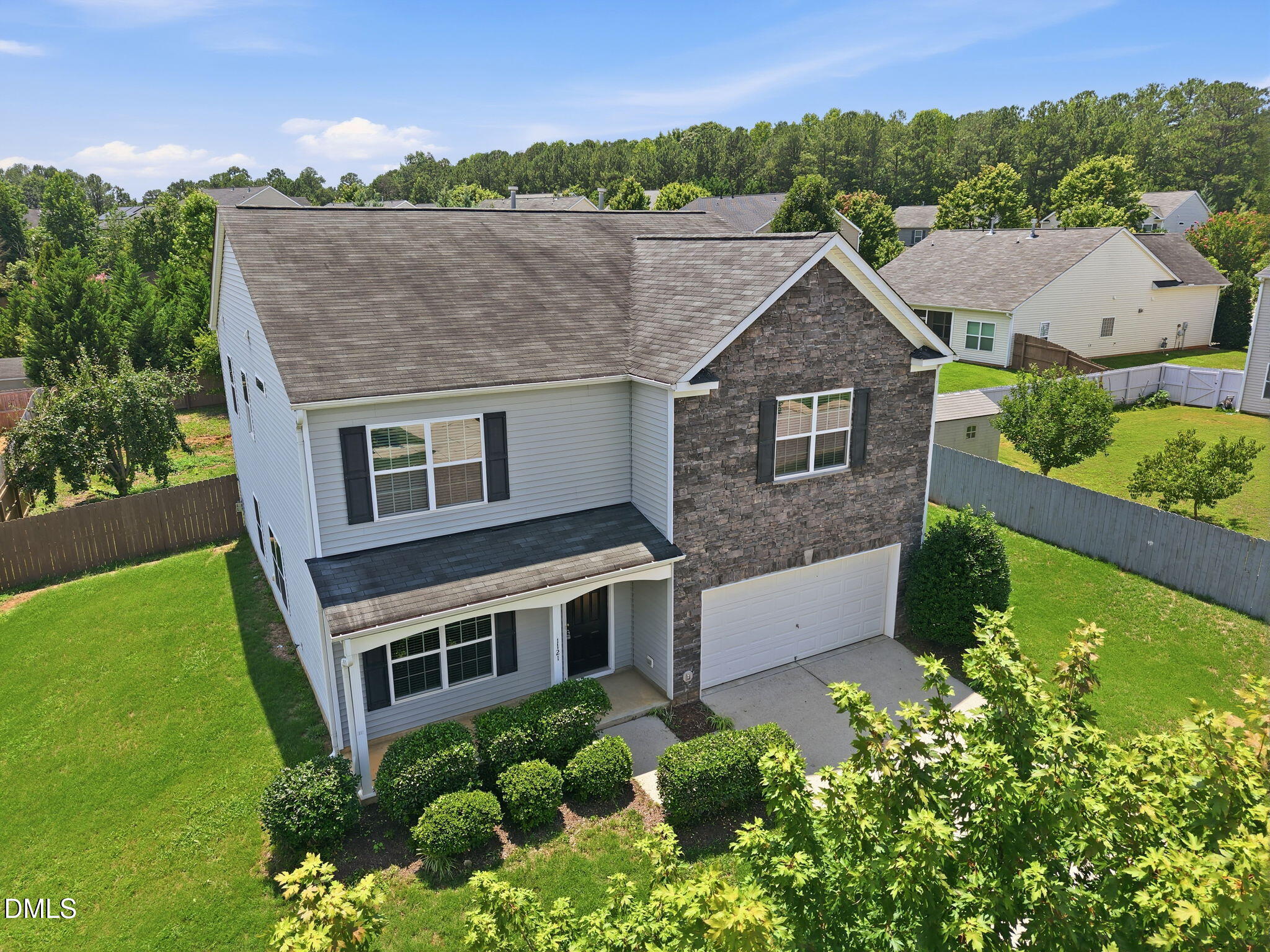 1121 Crendall Way Property Photo 44