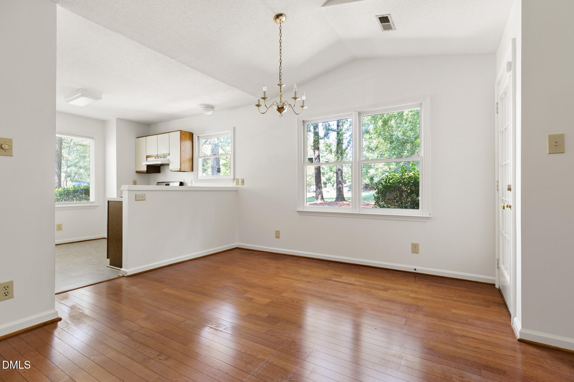 101 Standish Drive Property Photo 9