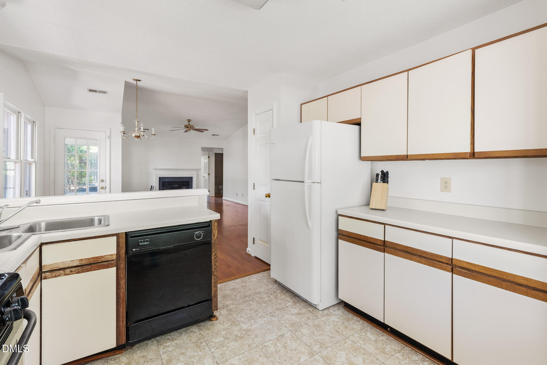 101 Standish Drive Property Photo 13