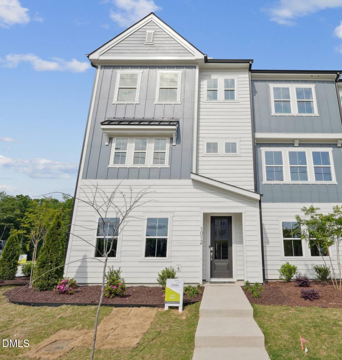 1109 Zelkova Lane Property Photo 1
