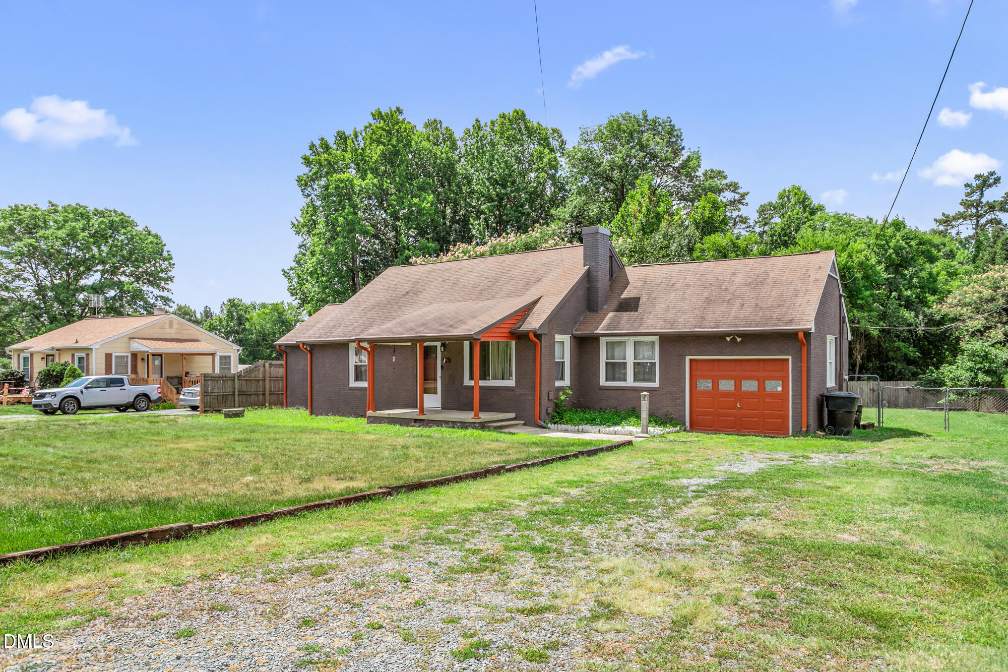 2442 Hoskins Road Property Photo 2