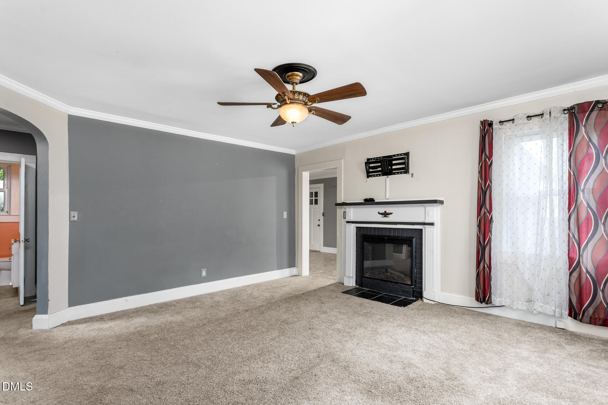 2442 Hoskins Road Property Photo 6