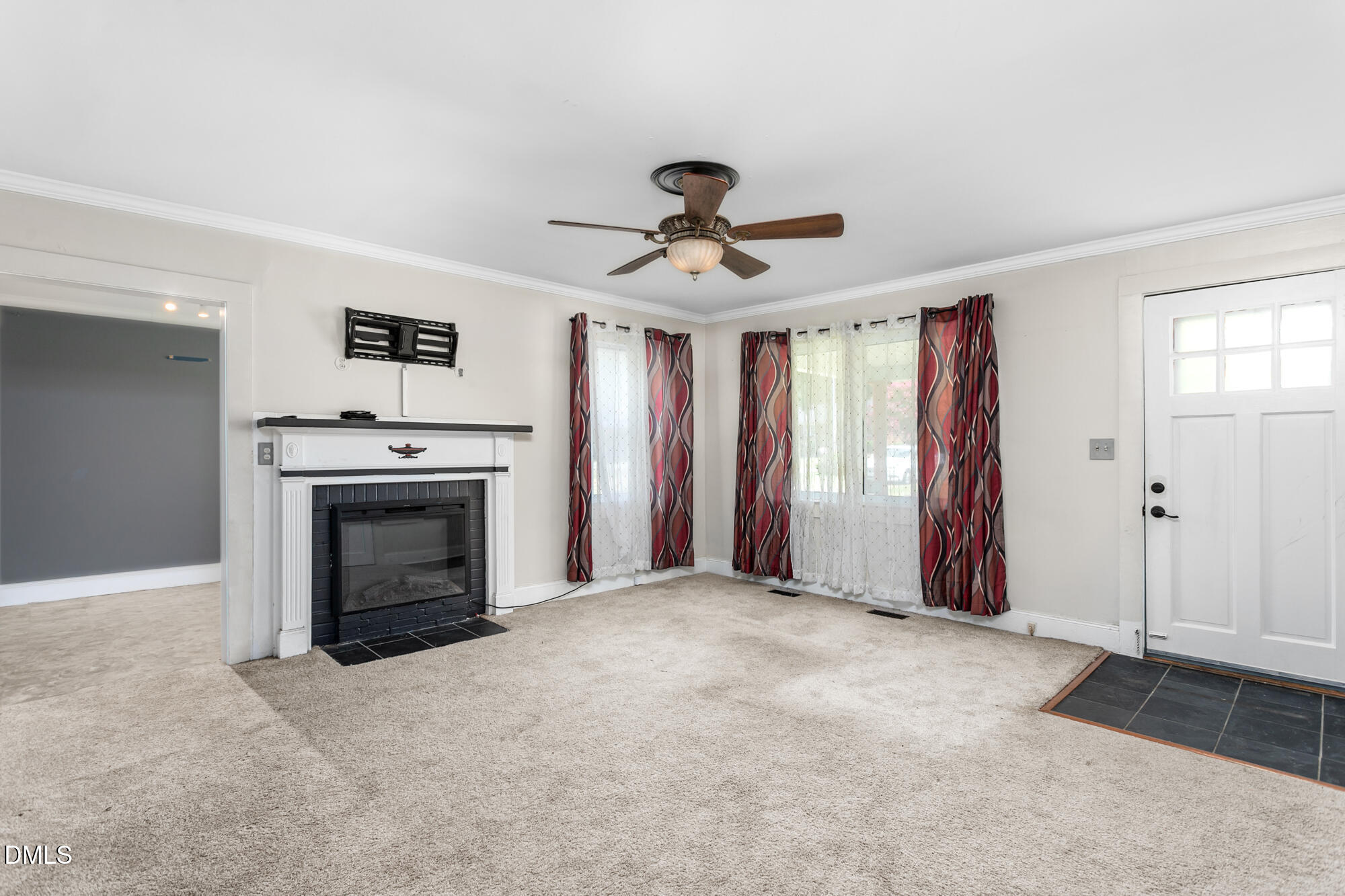 2442 Hoskins Road Property Photo 7