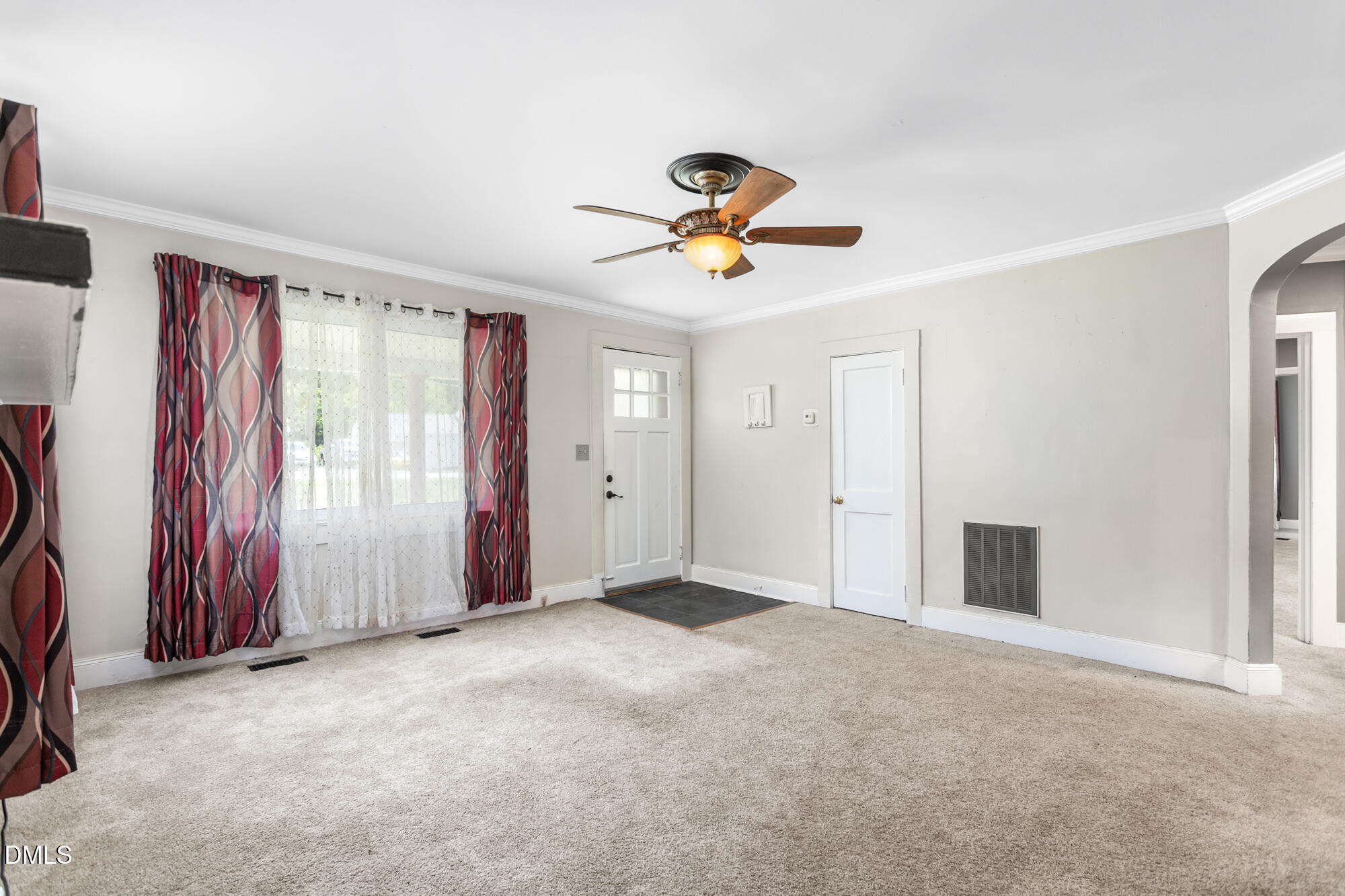 2442 Hoskins Road Property Photo 8