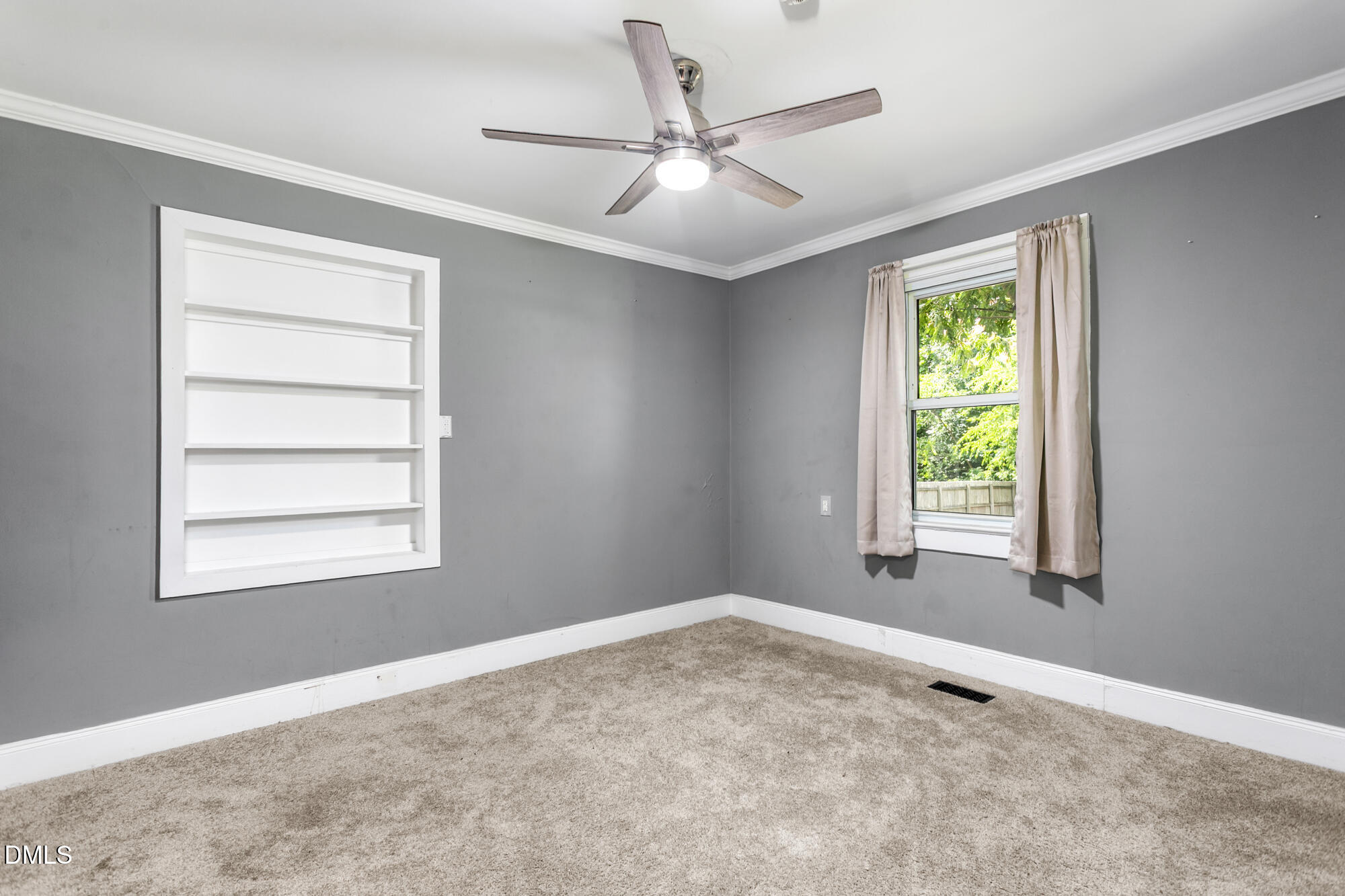 2442 Hoskins Road Property Photo 16
