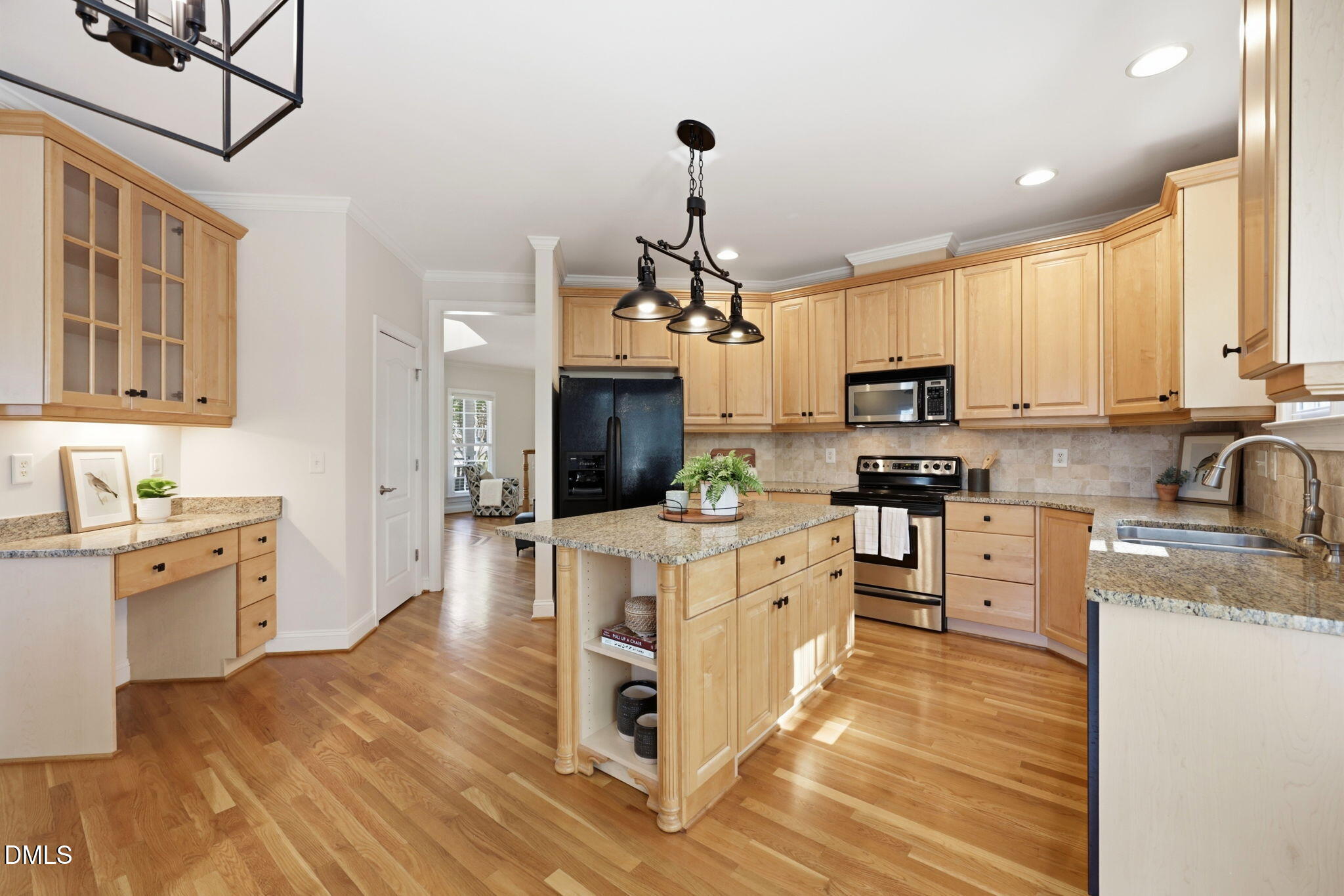 215 Lansbrooke Lane Property Photo 15