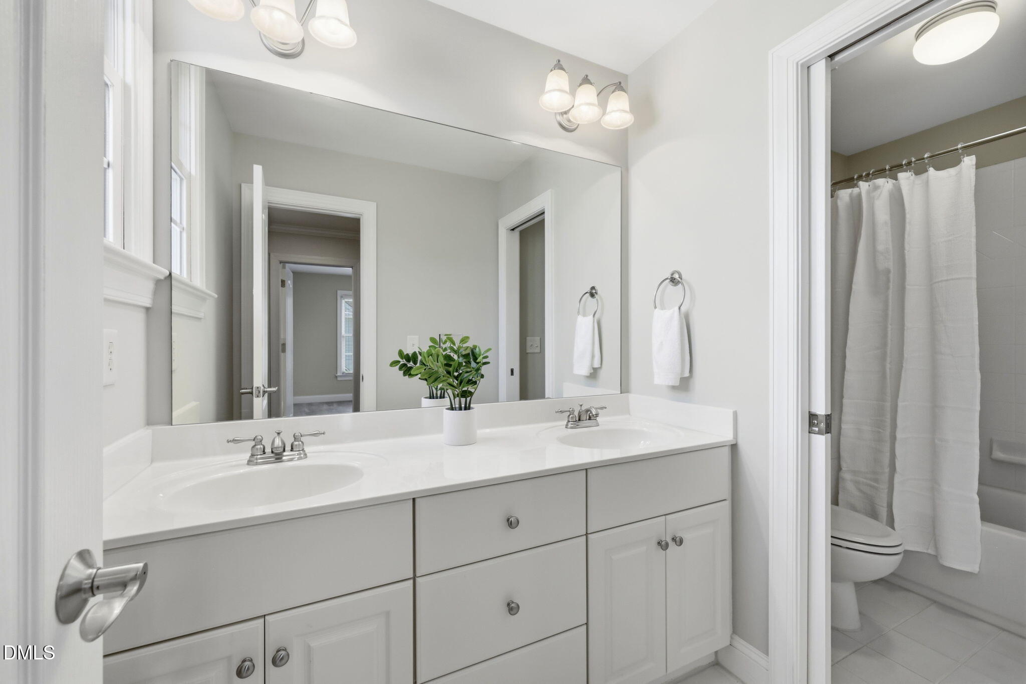 215 Lansbrooke Lane Property Photo 37