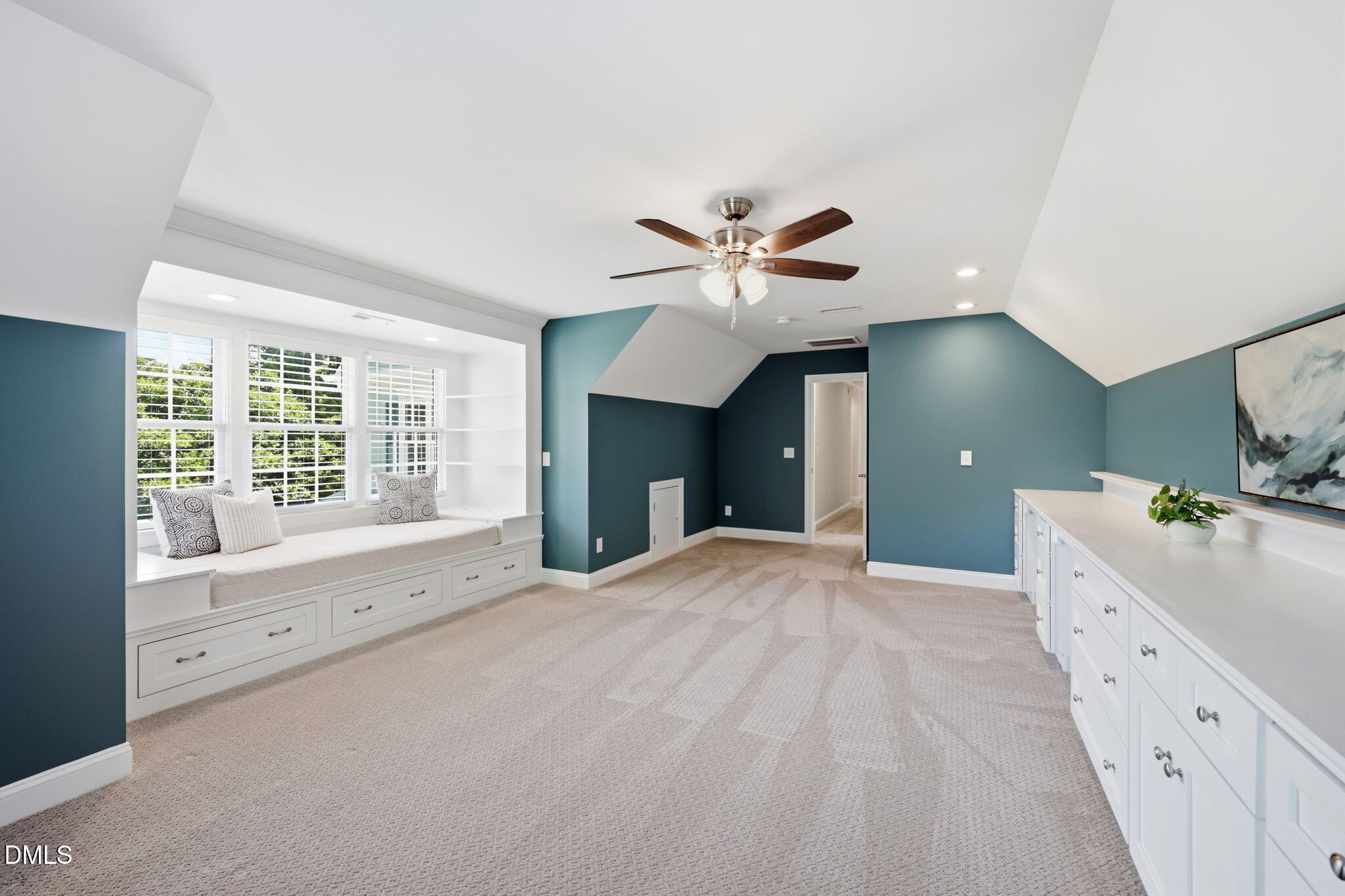 215 Lansbrooke Lane Property Photo 41