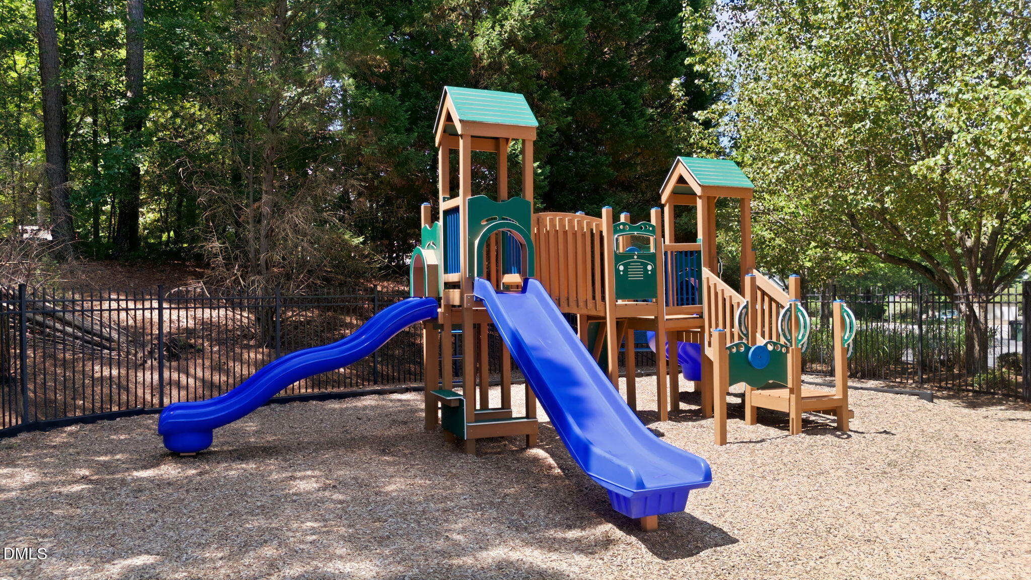 215 Lansbrooke Lane Property Photo 59