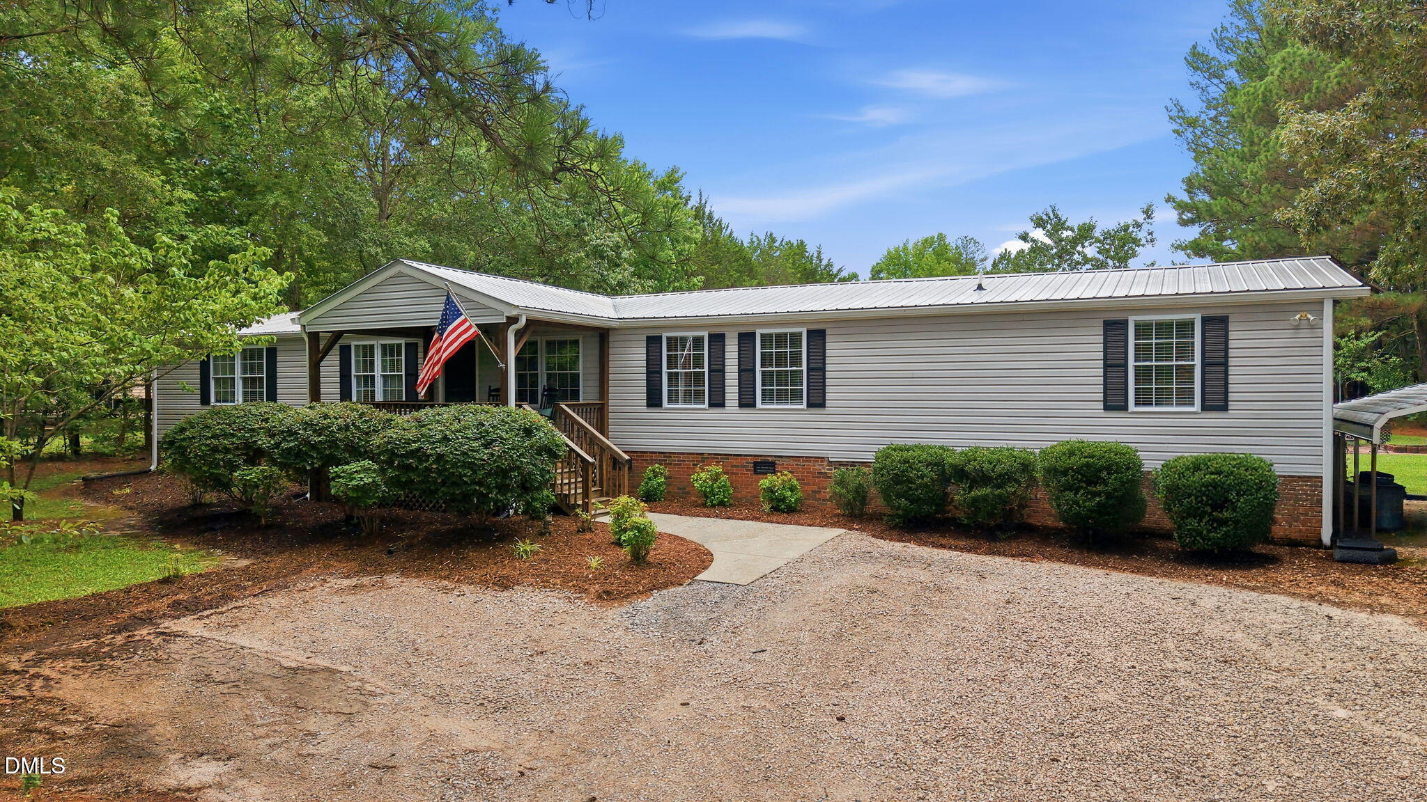 104 Pineview Drive Property Photo 1