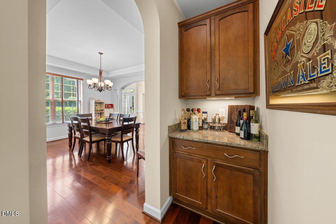 605 N Scotswood Boulevard Property Photo 8