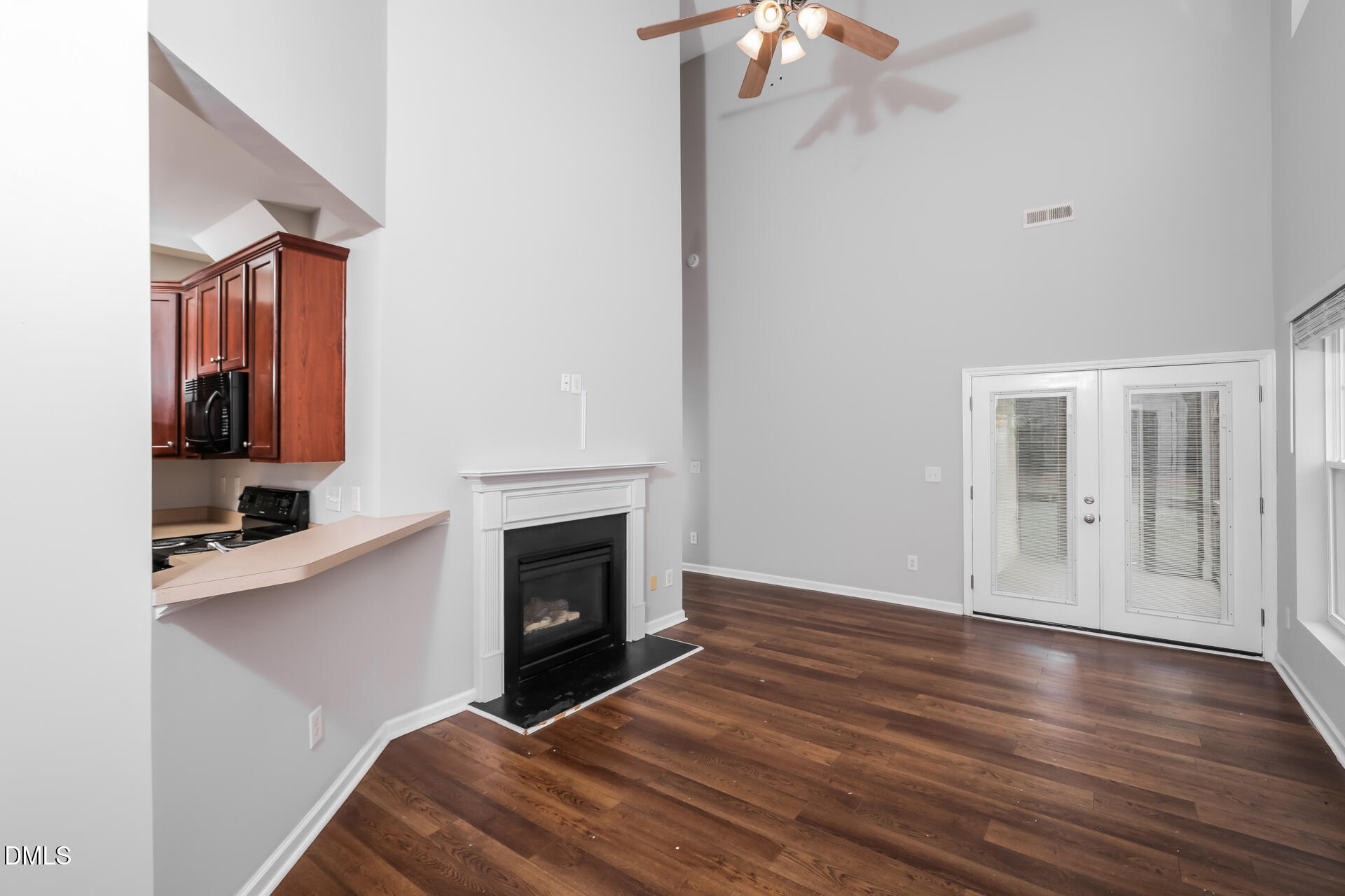 3213 Whispernut Lane Property Photo 2