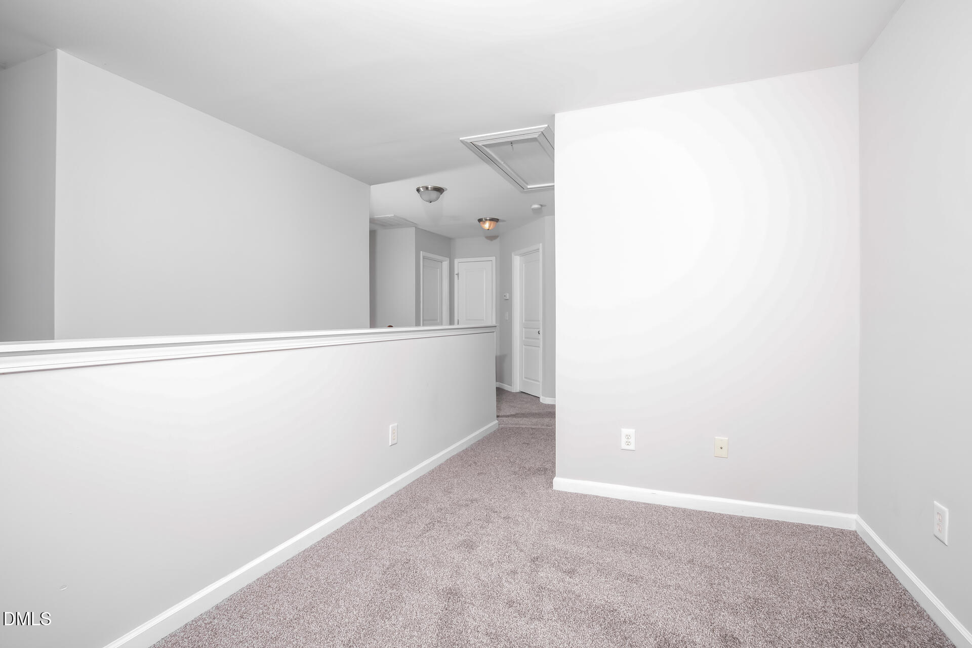 3213 Whispernut Lane Property Photo 9