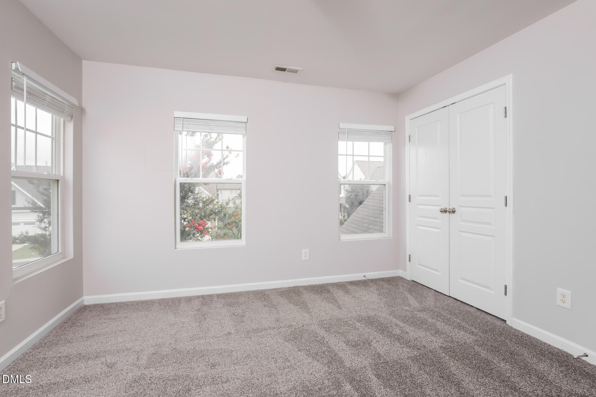 3213 Whispernut Lane Property Photo 14