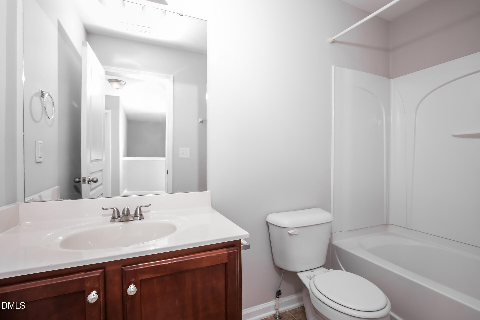 3213 Whispernut Lane Property Photo 17