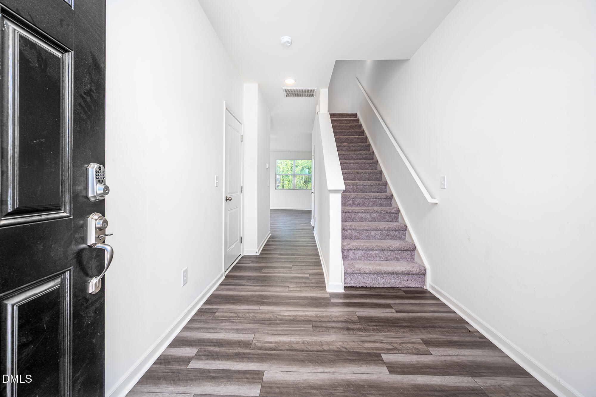 1126 Tofino Drive Property Photo 6