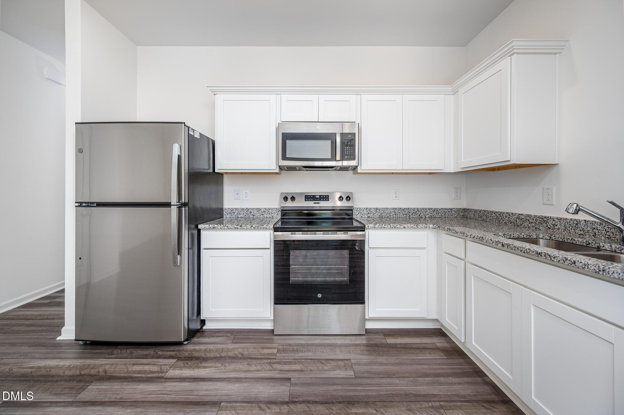 1126 Tofino Drive Property Photo 12