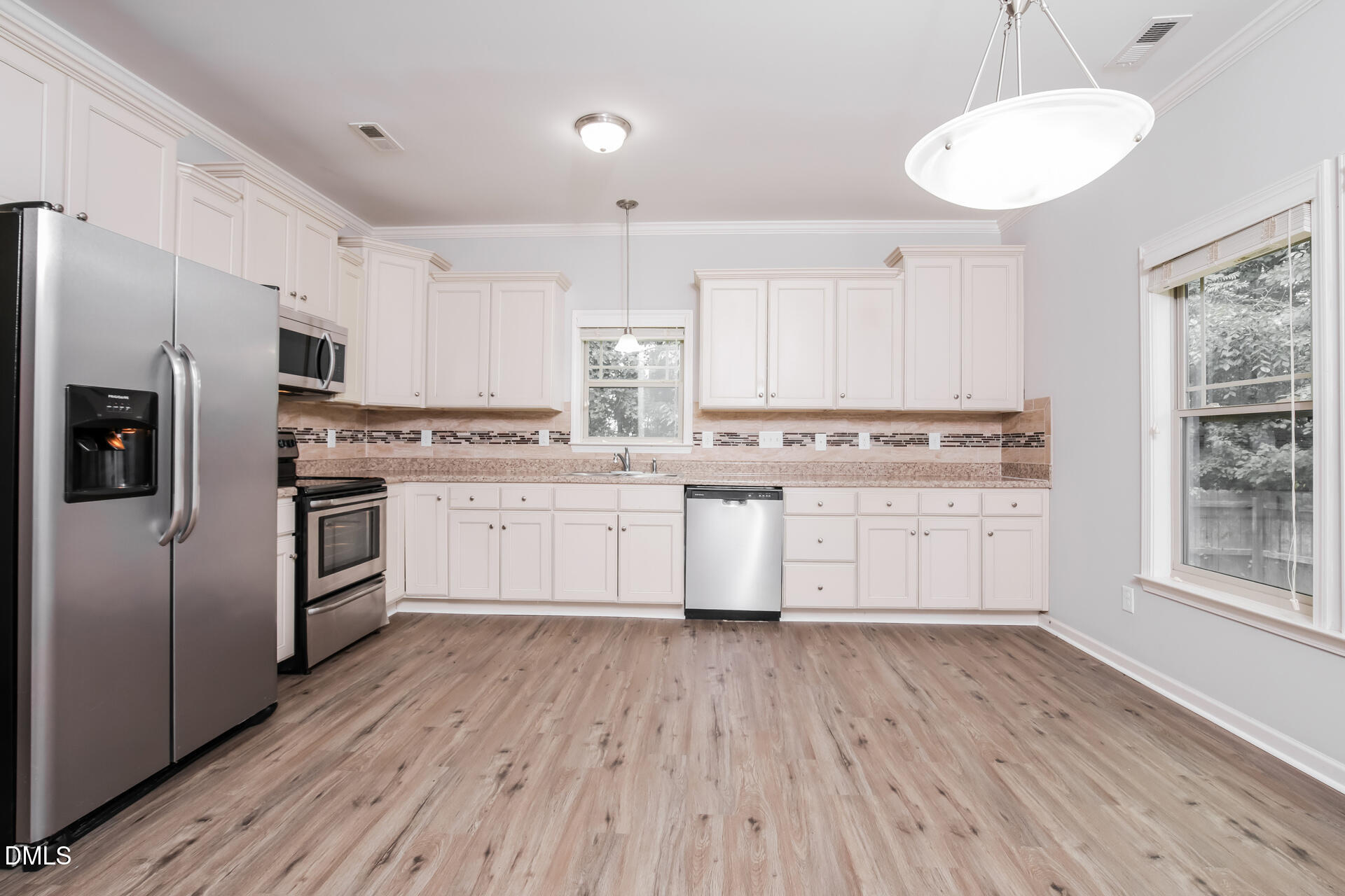 220 Spinel Lane Property Photo 8