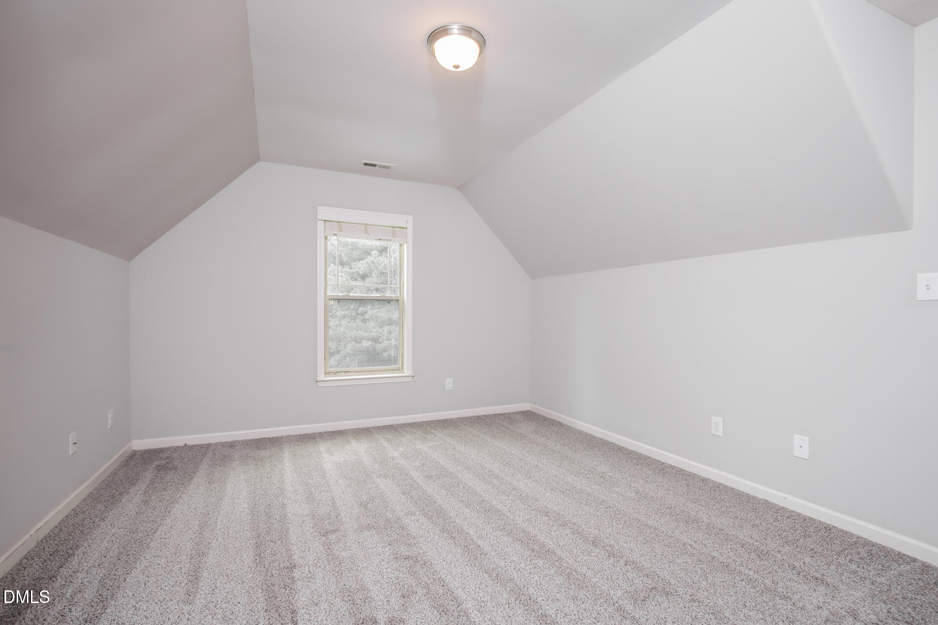 220 Spinel Lane Property Photo 16