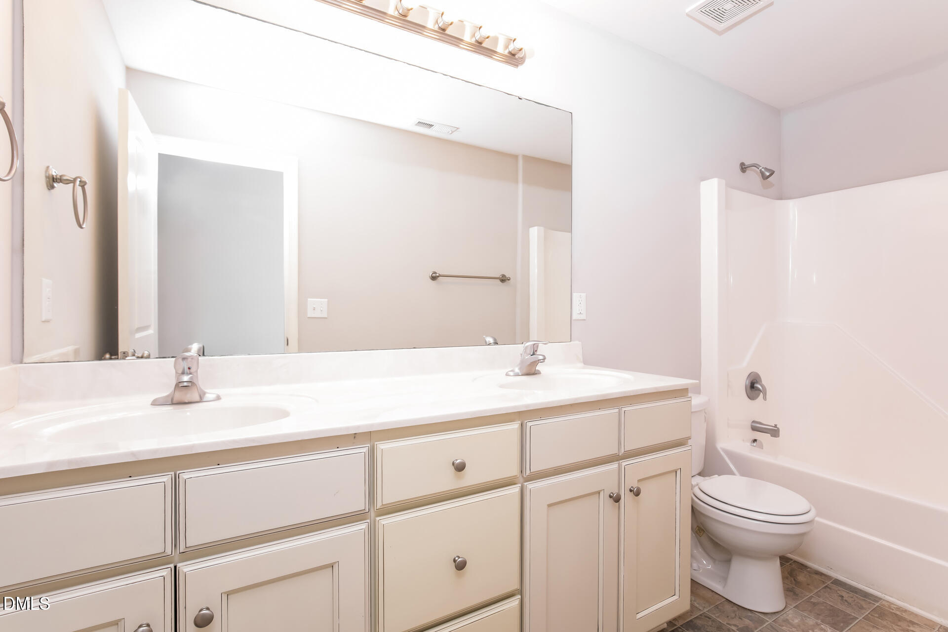 220 Spinel Lane Property Photo 19