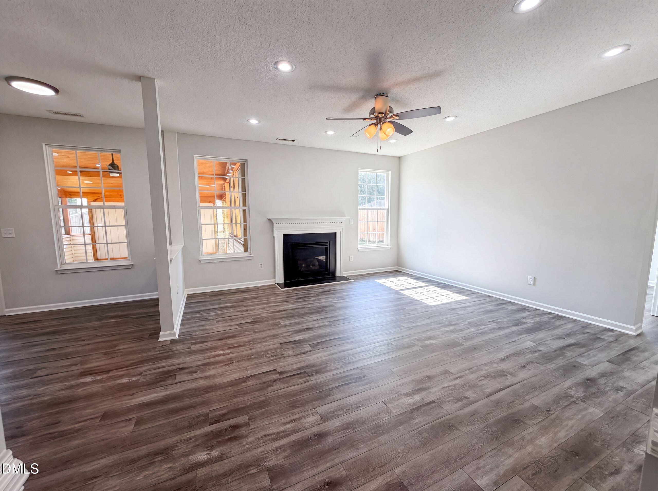 2618 Dutch Grove Circle Property Photo 3
