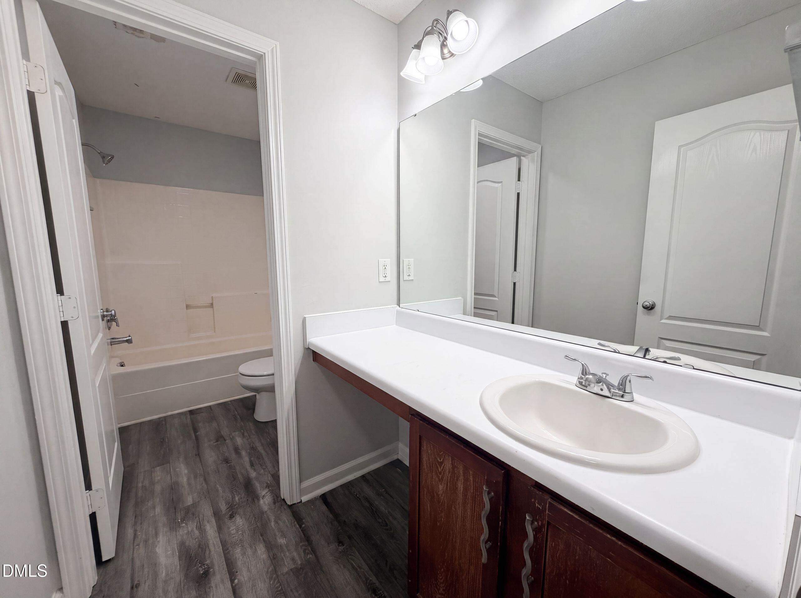 2618 Dutch Grove Circle Property Photo 14