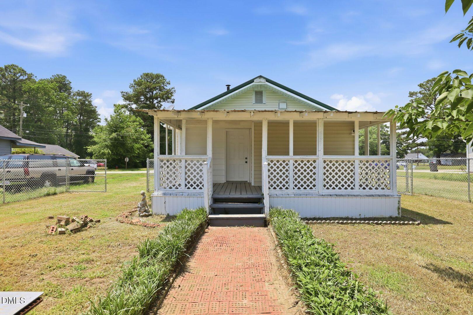 201 4th Street Property Photo 2