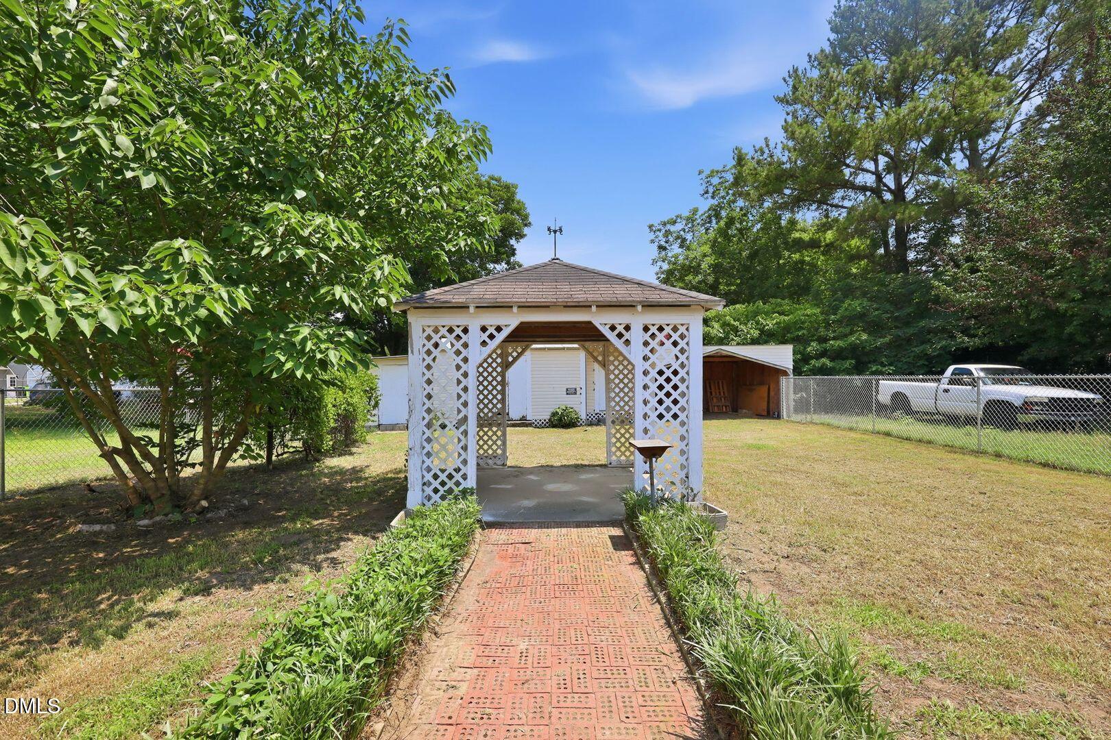 201 4th Street Property Photo 37