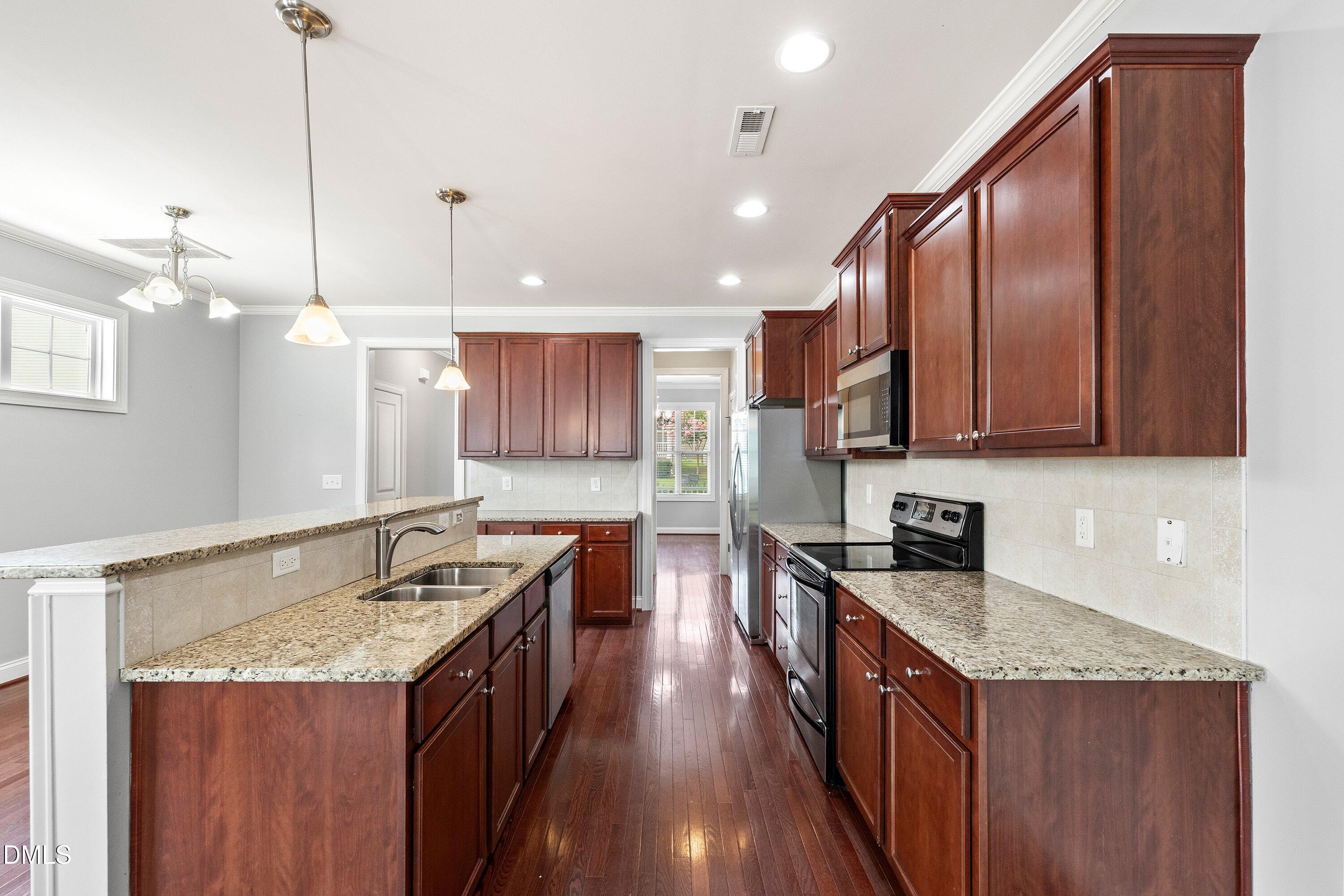 412 Evening Star Drive Property Photo 9