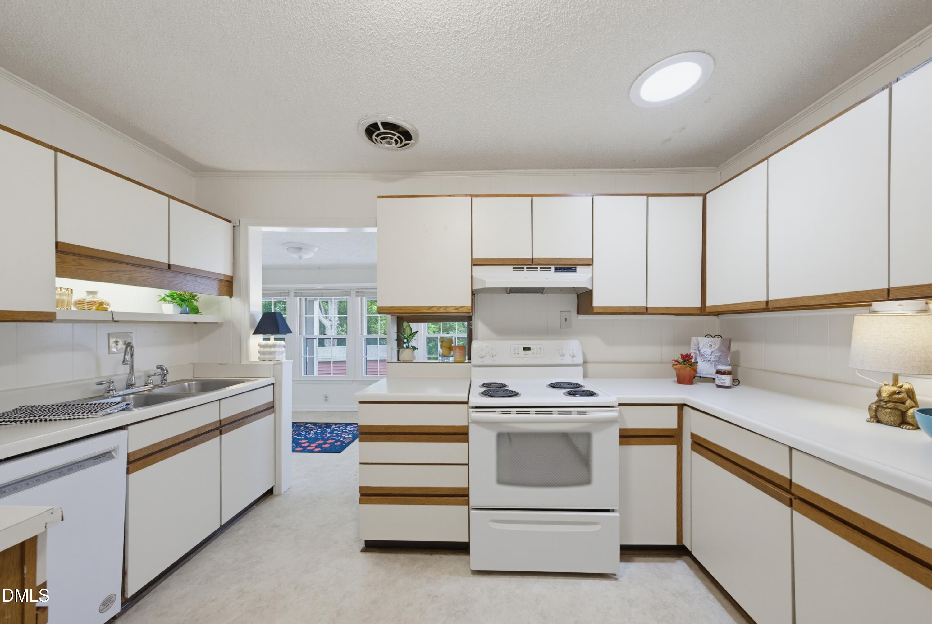 306 Plainview Avenue Property Photo 12
