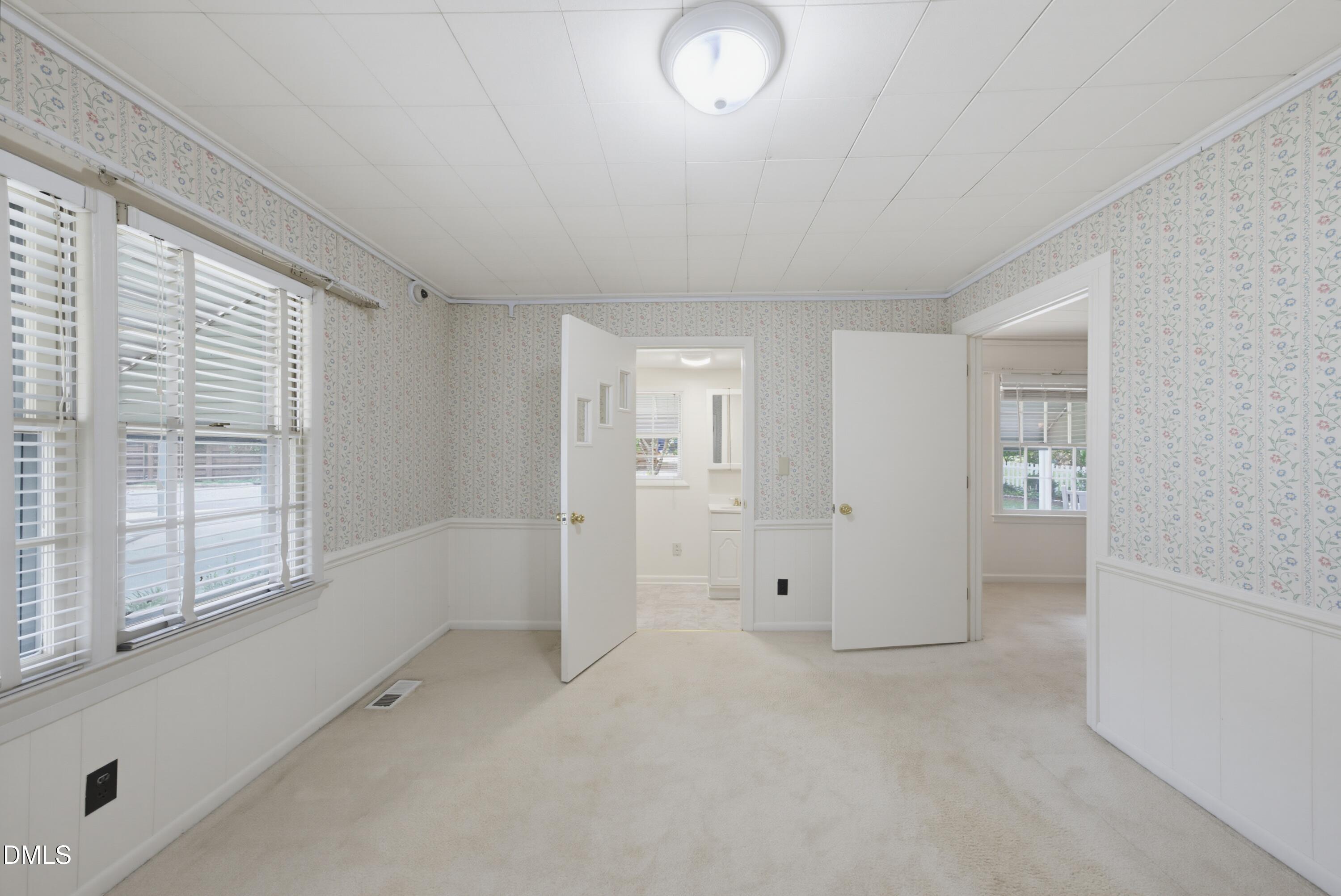 306 Plainview Avenue Property Photo 32