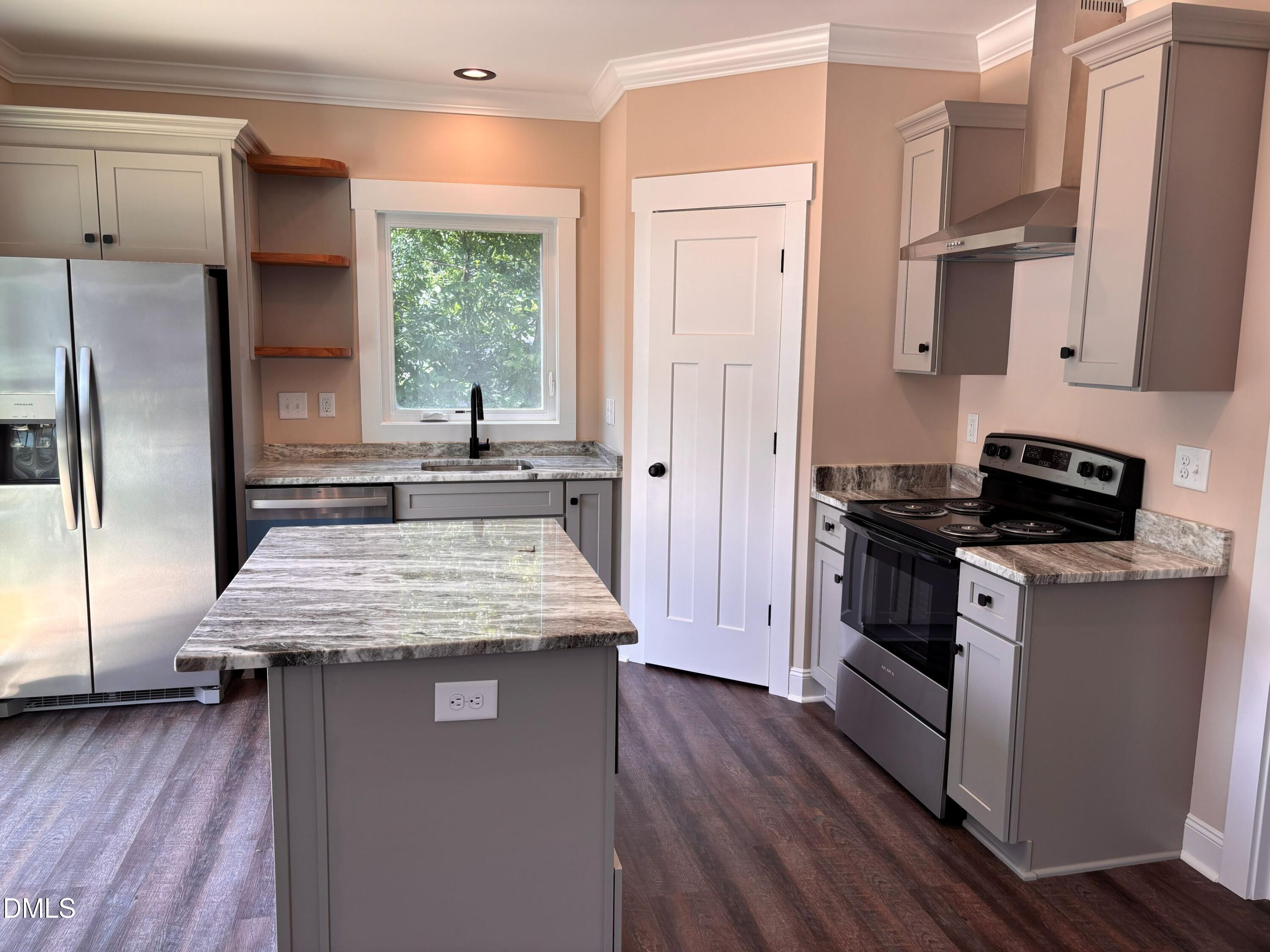 402 Poplar Street Property Photo 10