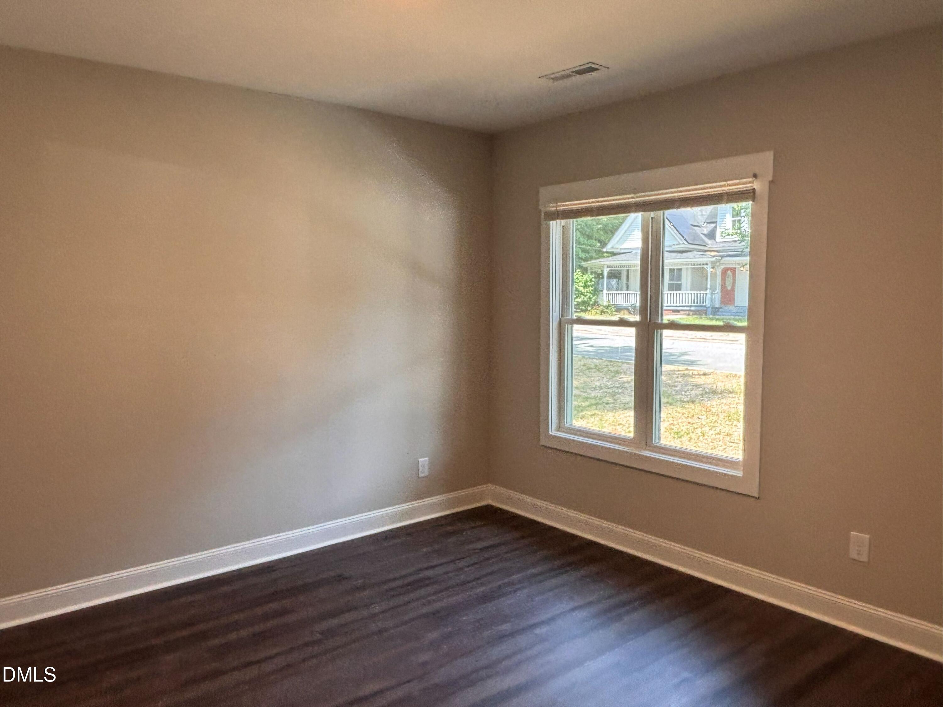 402 Poplar Street Property Photo 16
