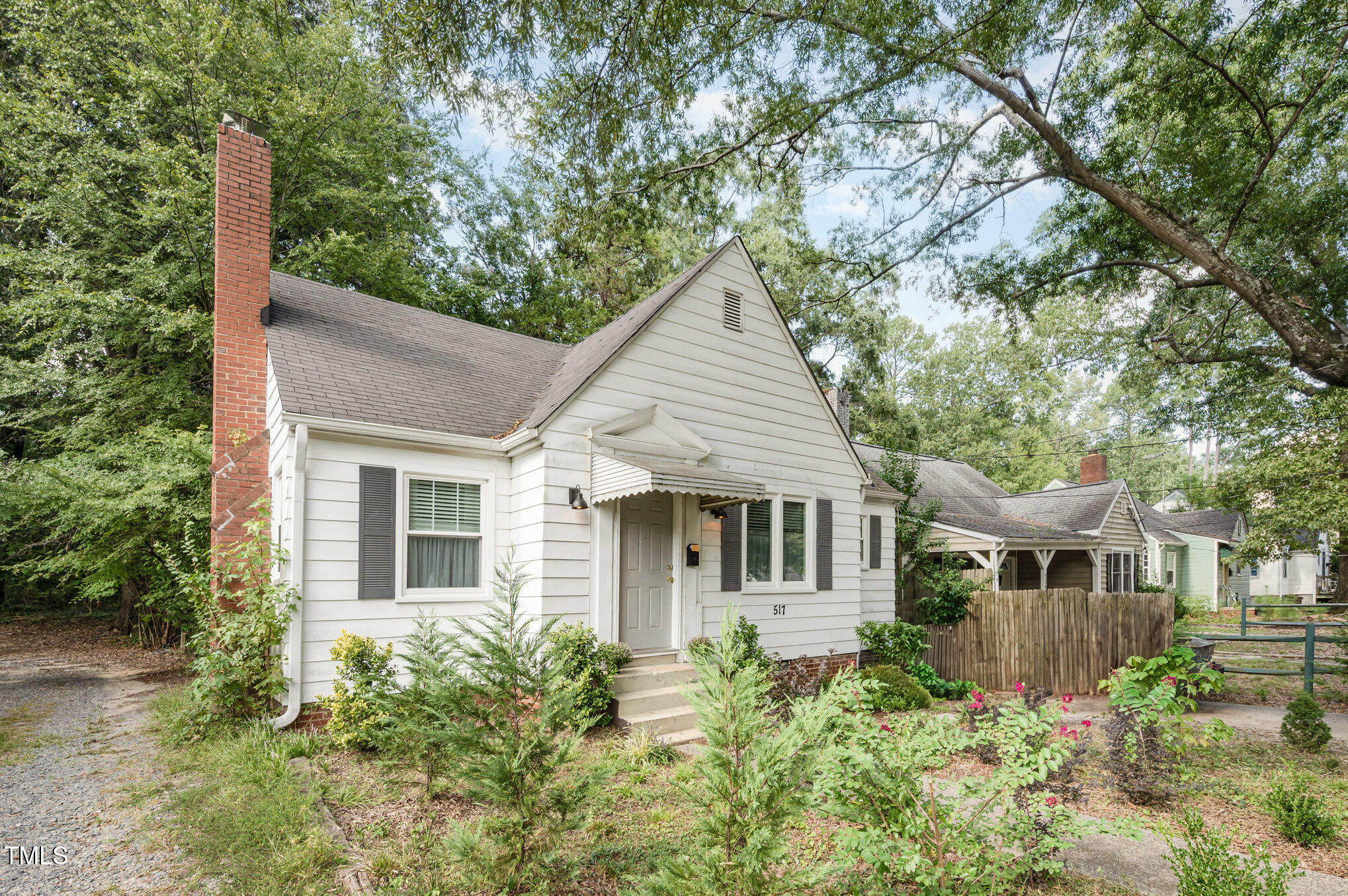 517 E Club Boulevard Property Photo 1
