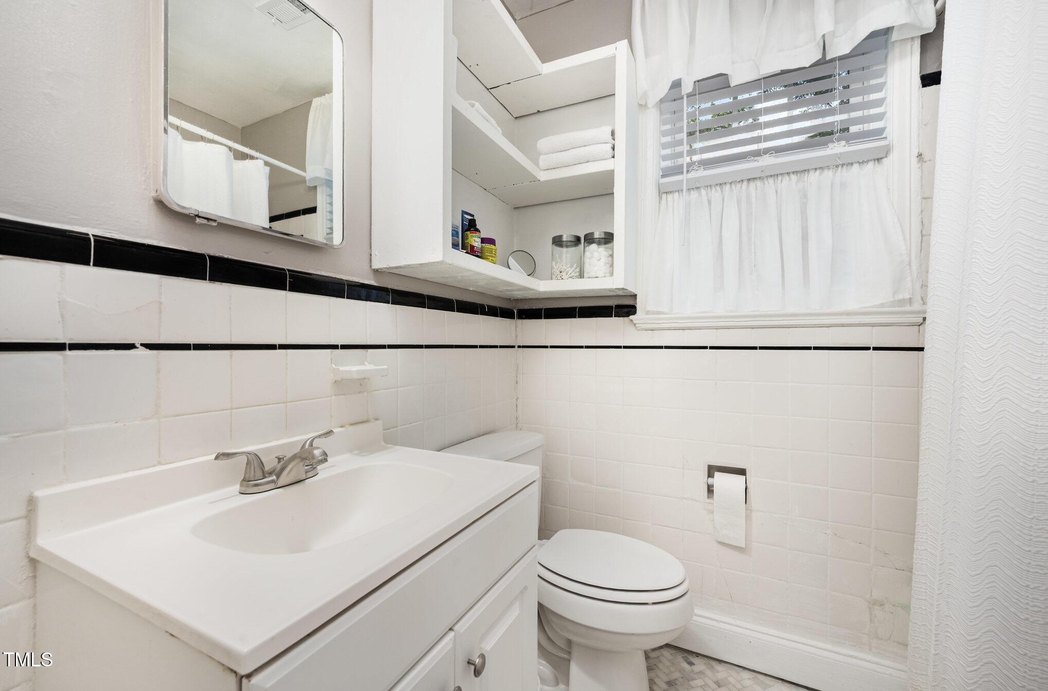 517 E Club Boulevard Property Photo 12