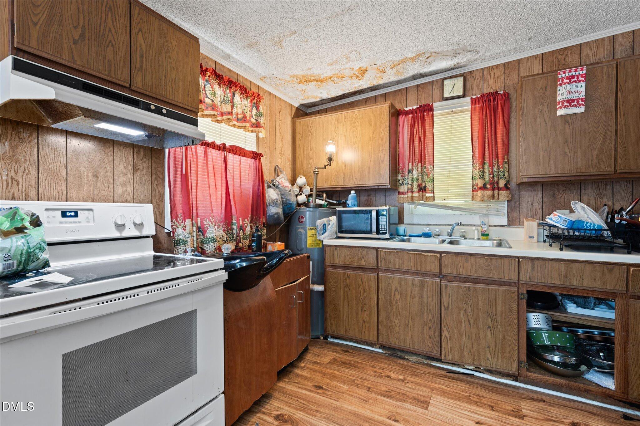 112 Peace Street Property Photo 6