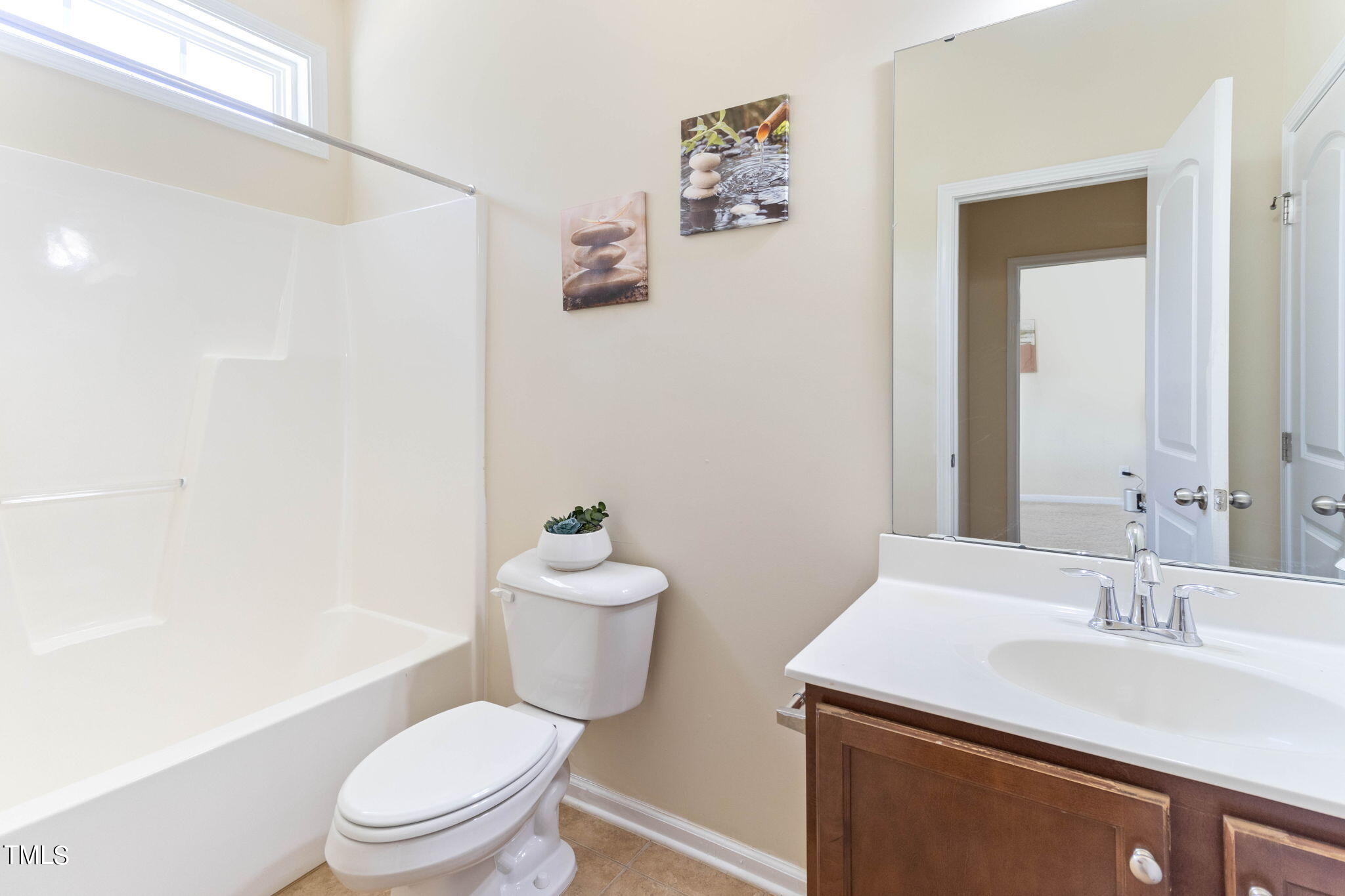 1237 Mantra Court Property Photo 13
