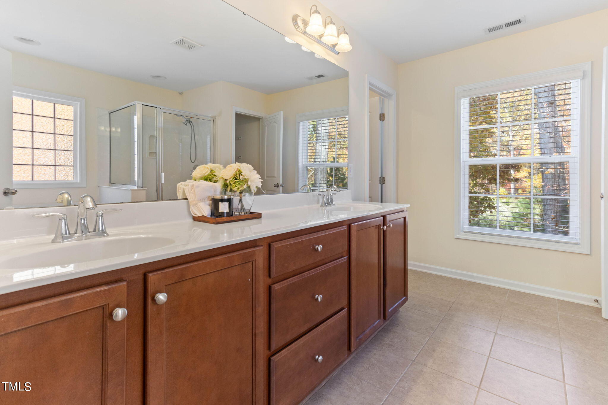 1237 Mantra Court Property Photo 19