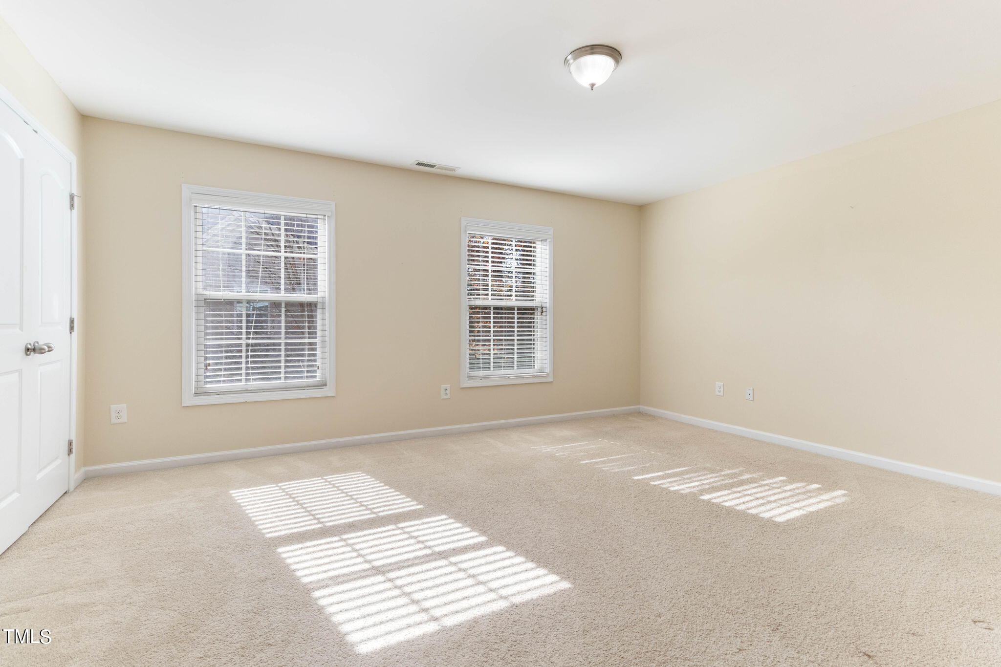 1237 Mantra Court Property Photo 25