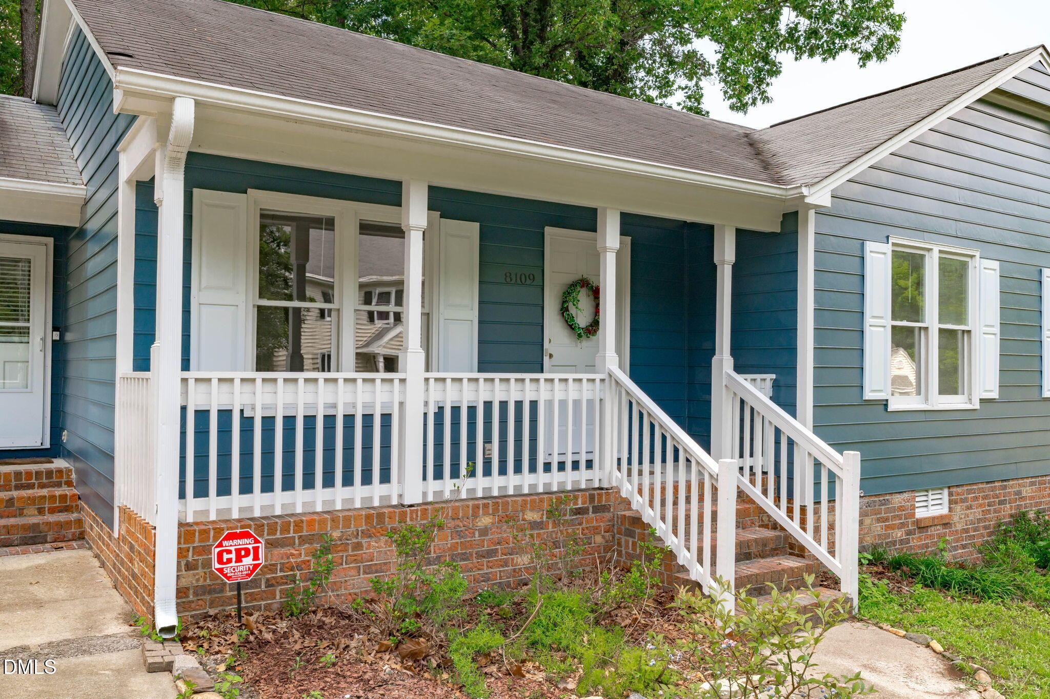 8109 Round Oak Road Property Photo 1