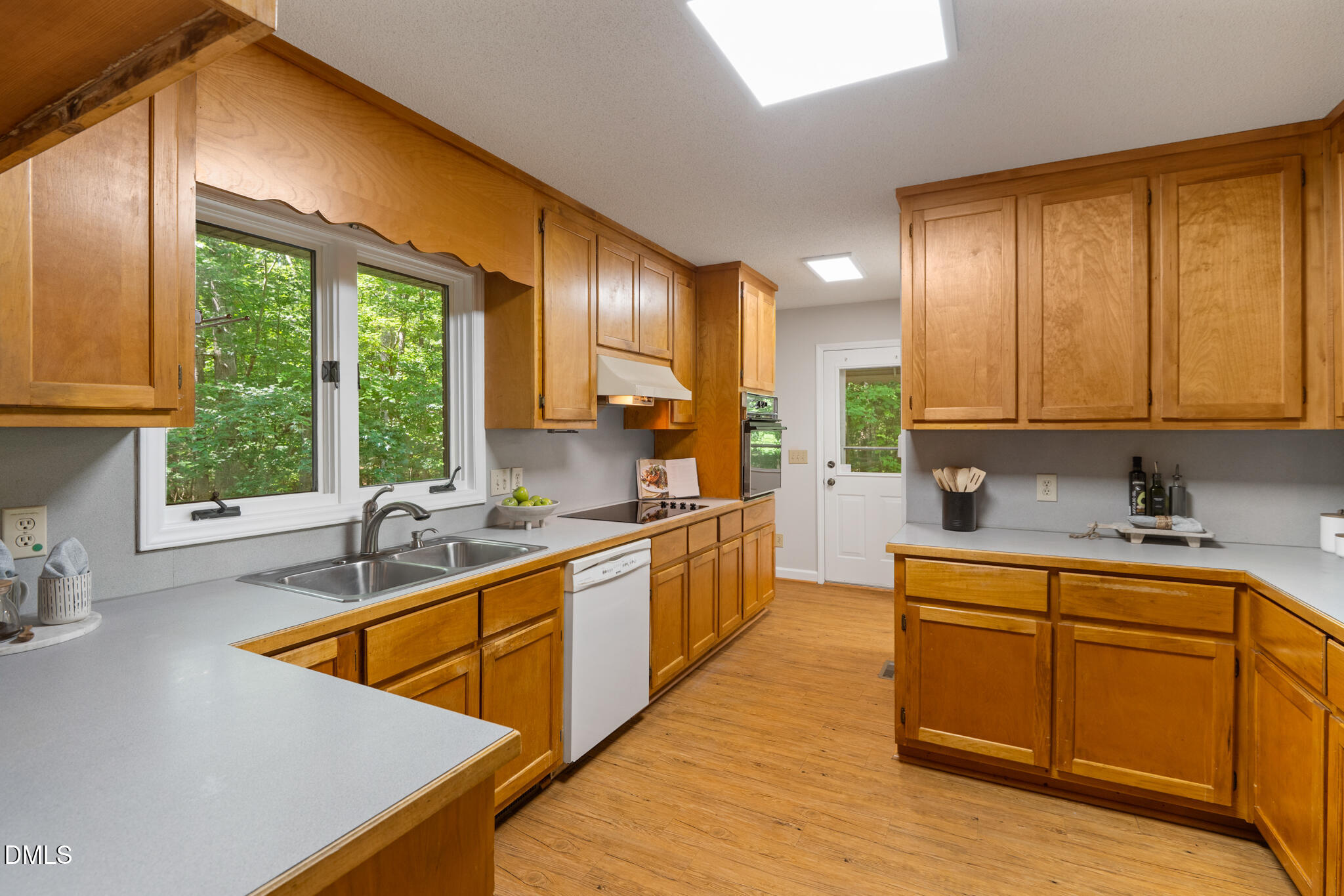 9021 Collins Creek Drive Property Photo 10